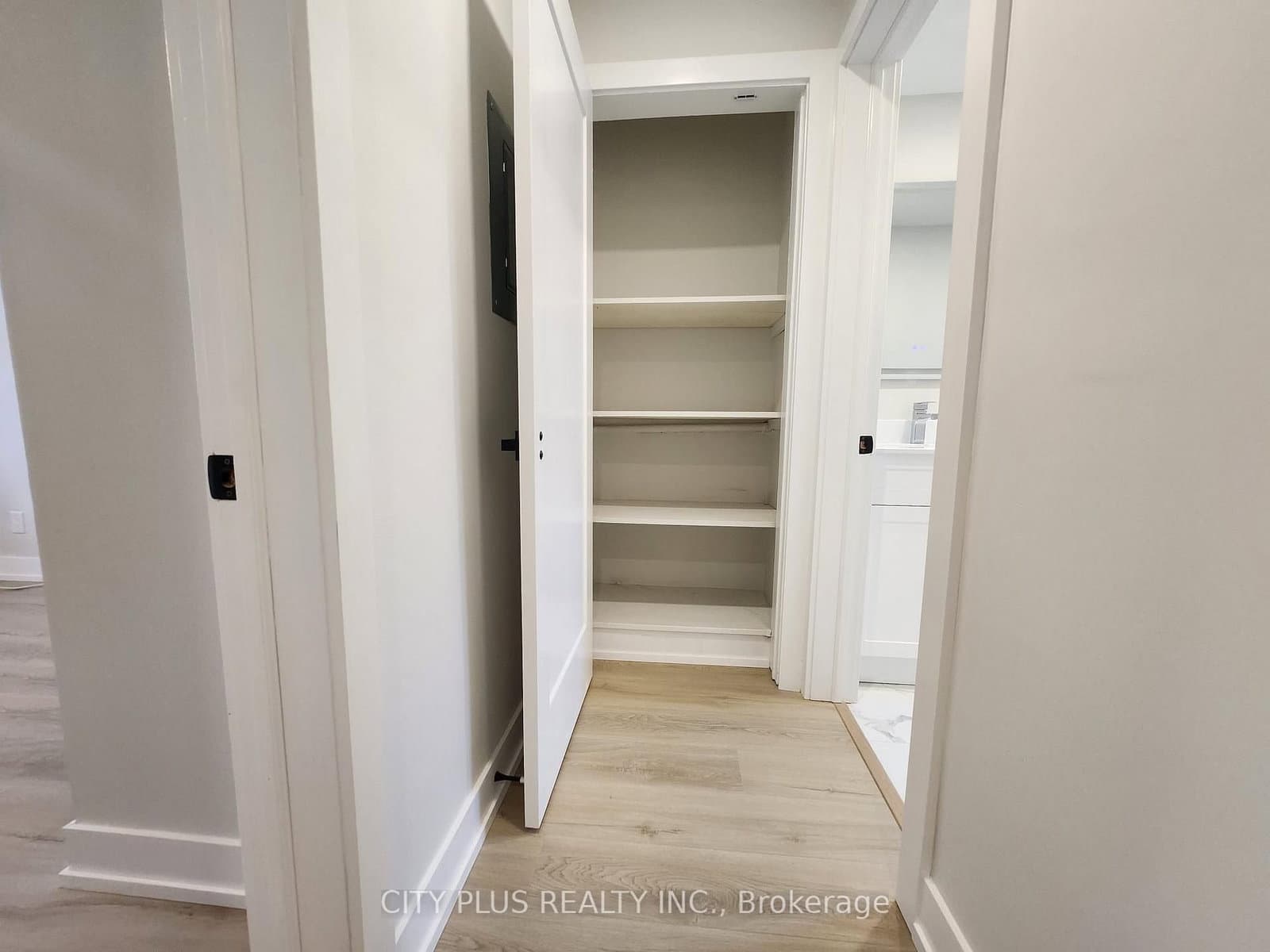 3547 Bathurst Street, Unit 2 thumbnail 13