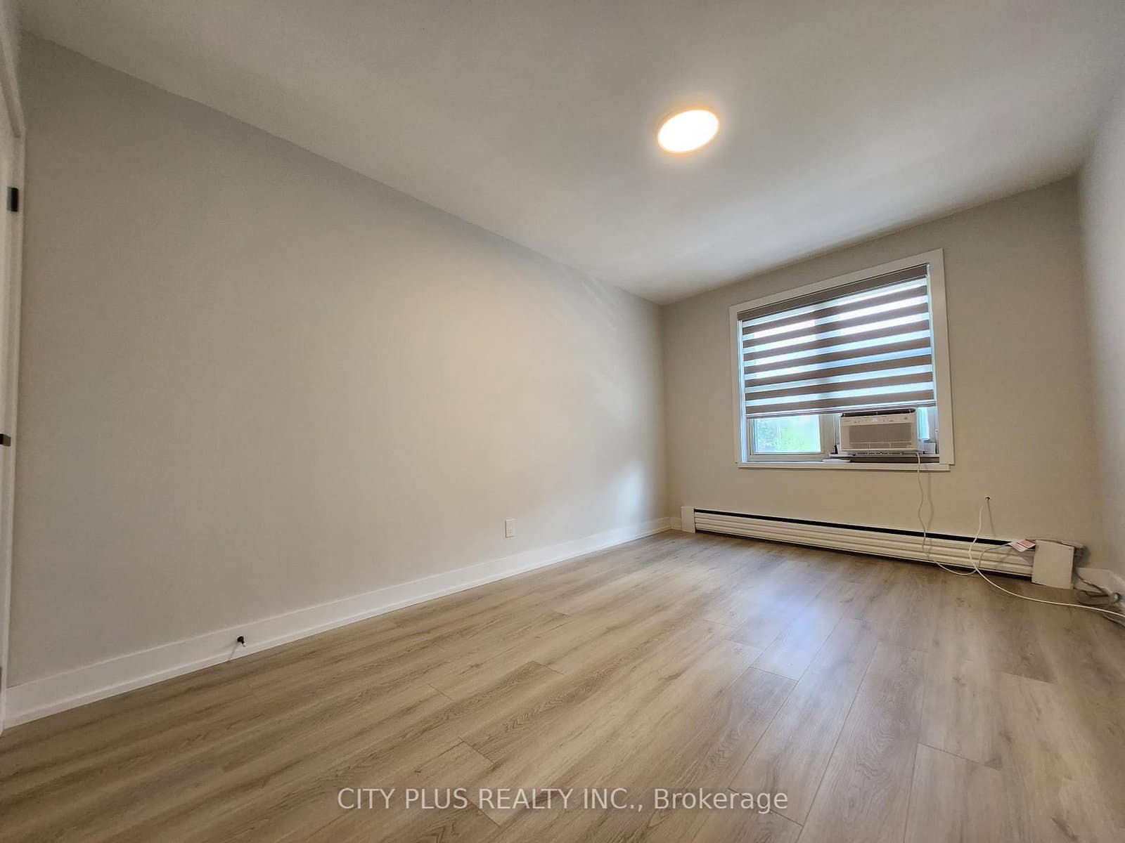 3547 Bathurst Street, Unit 2 thumbnail 5