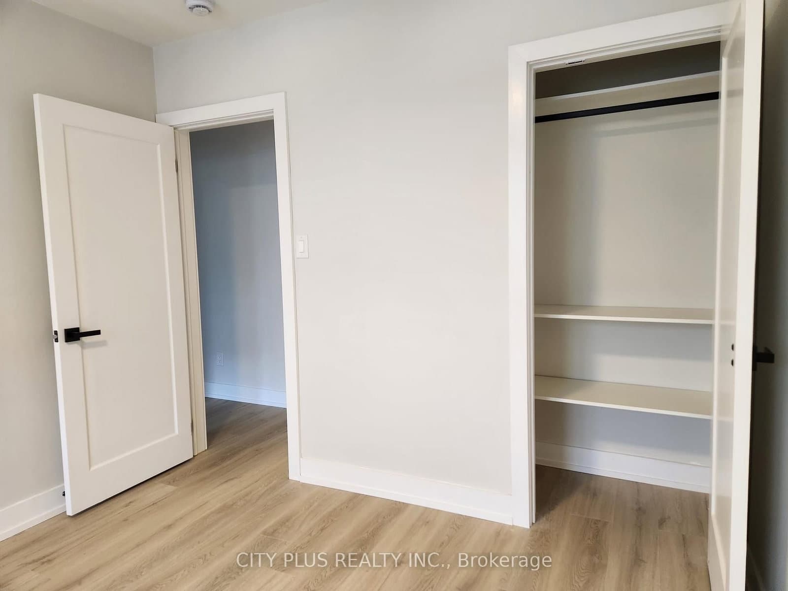 3547 Bathurst Street, Unit 2 thumbnail 7