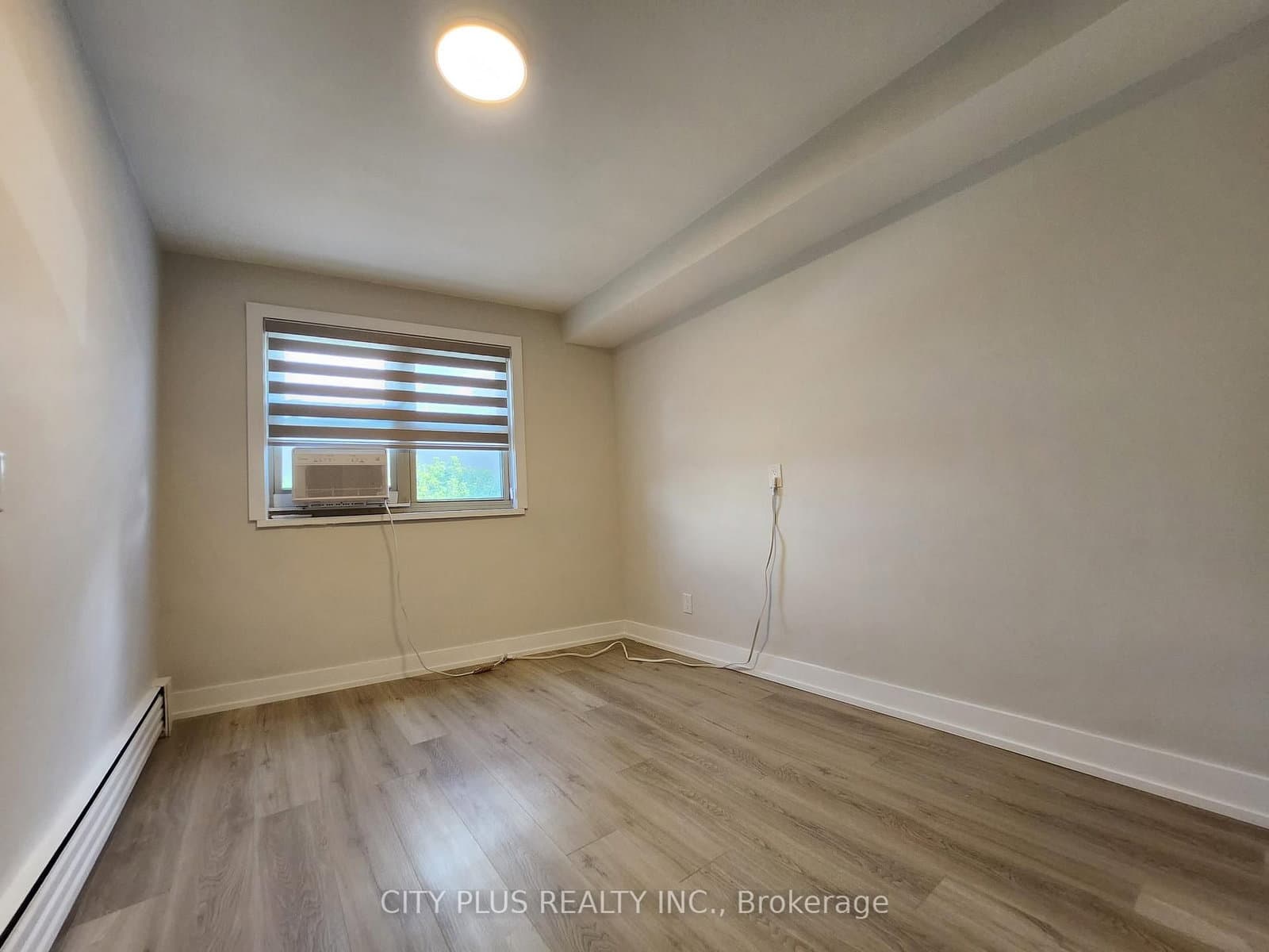 3547 Bathurst Street, Unit 2 thumbnail 8