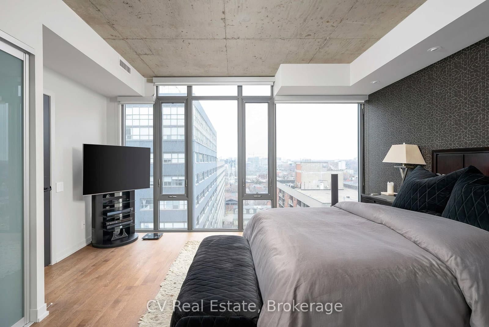 95 Bathurst Street, Unit 1305 thumbnail 18