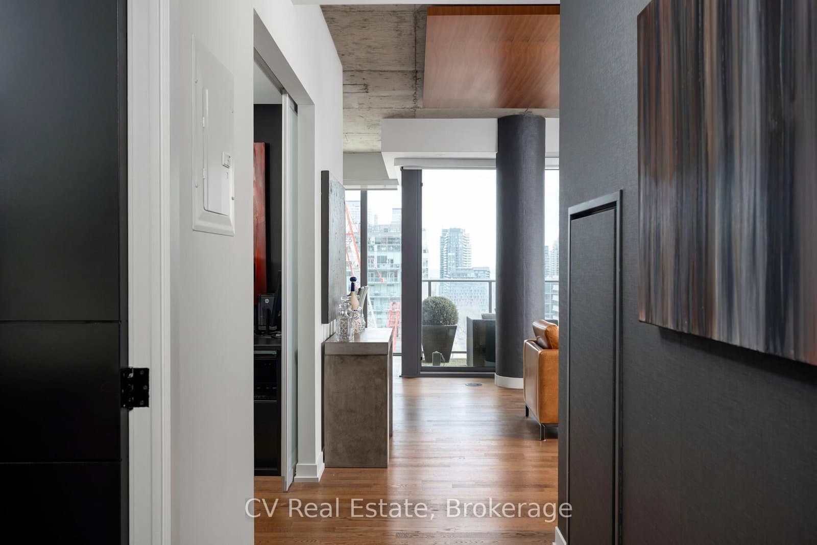 95 Bathurst Street, Unit 1305 thumbnail 6