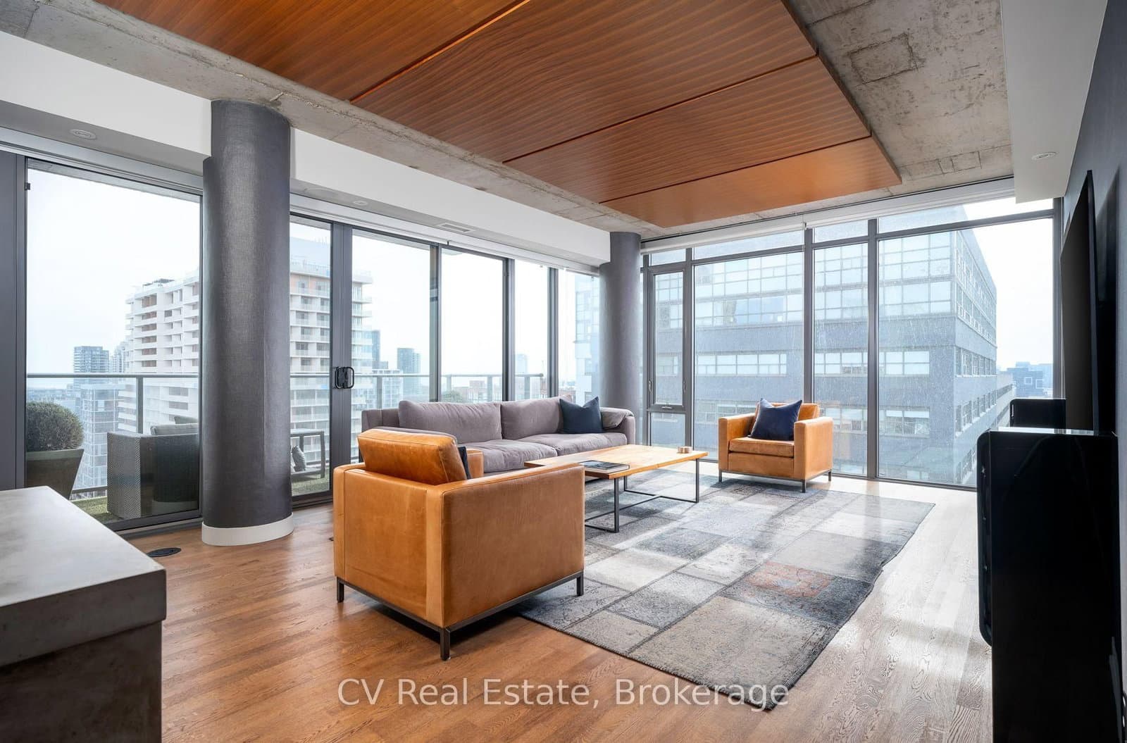 95 Bathurst Street, Unit 1305 thumbnail 8