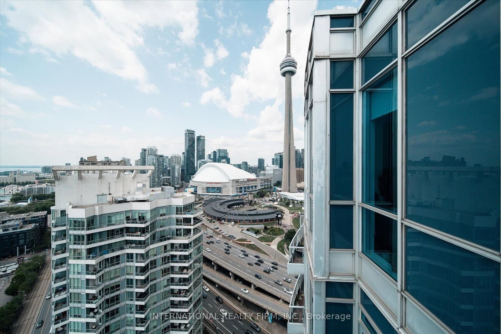 218 Queens Quay W, Unit Ph4 thumbnail 4