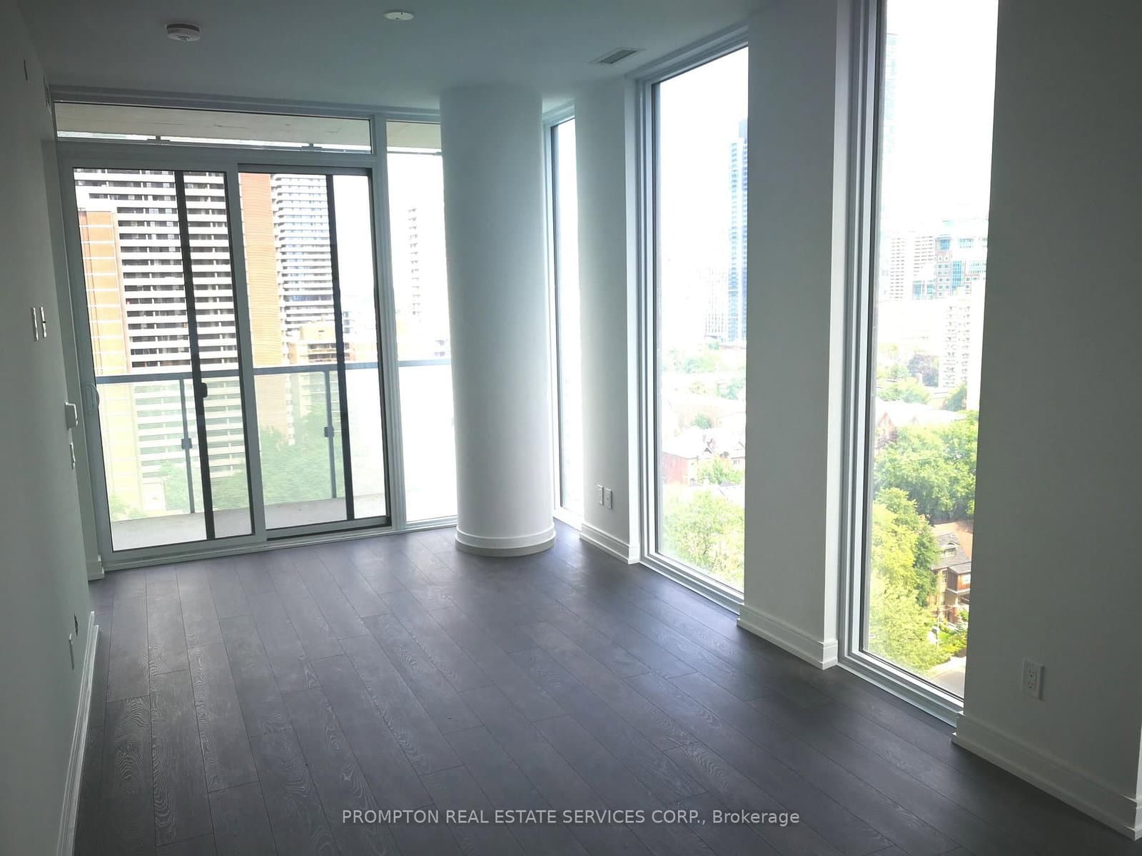 28 Wellesley Street E, Unit 1707 thumbnail 3