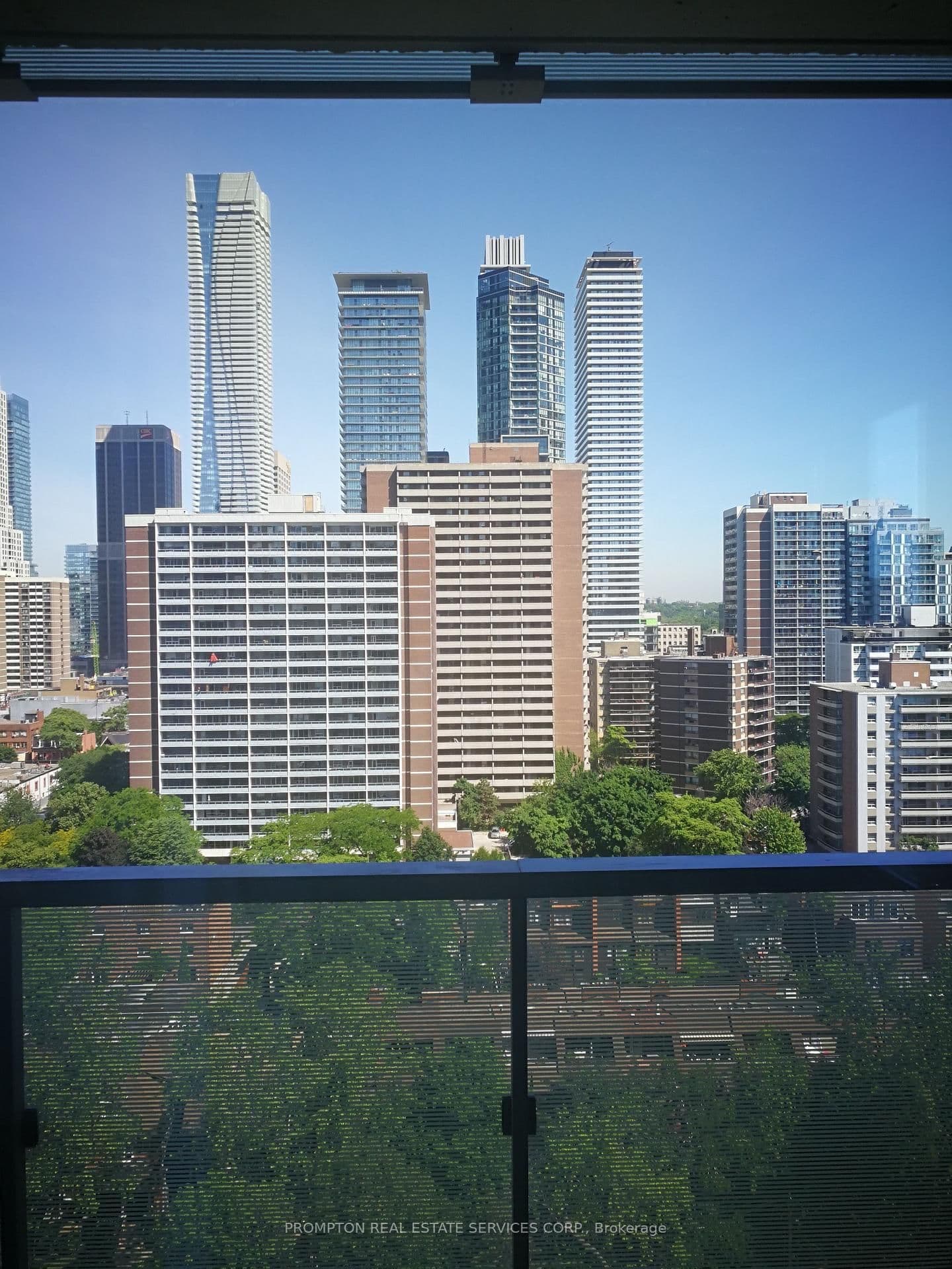 28 Wellesley Street E, Unit 1707 thumbnail 8
