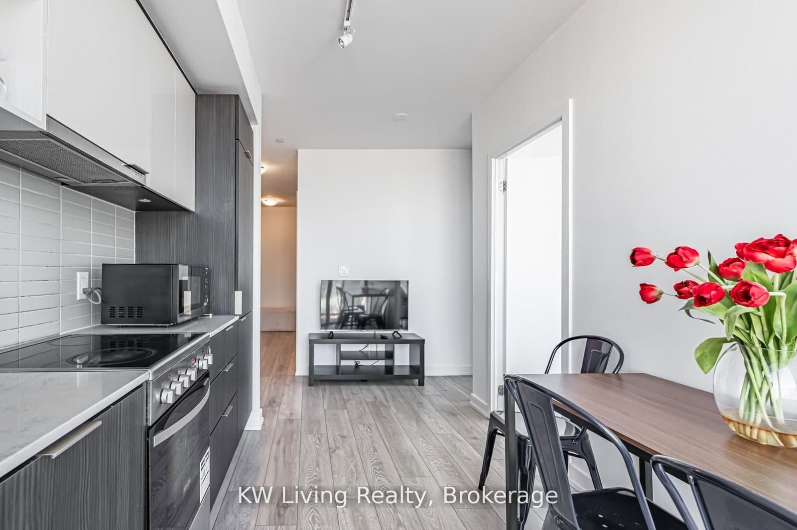159 Wellesley Street E, Unit 1909 thumbnail 3
