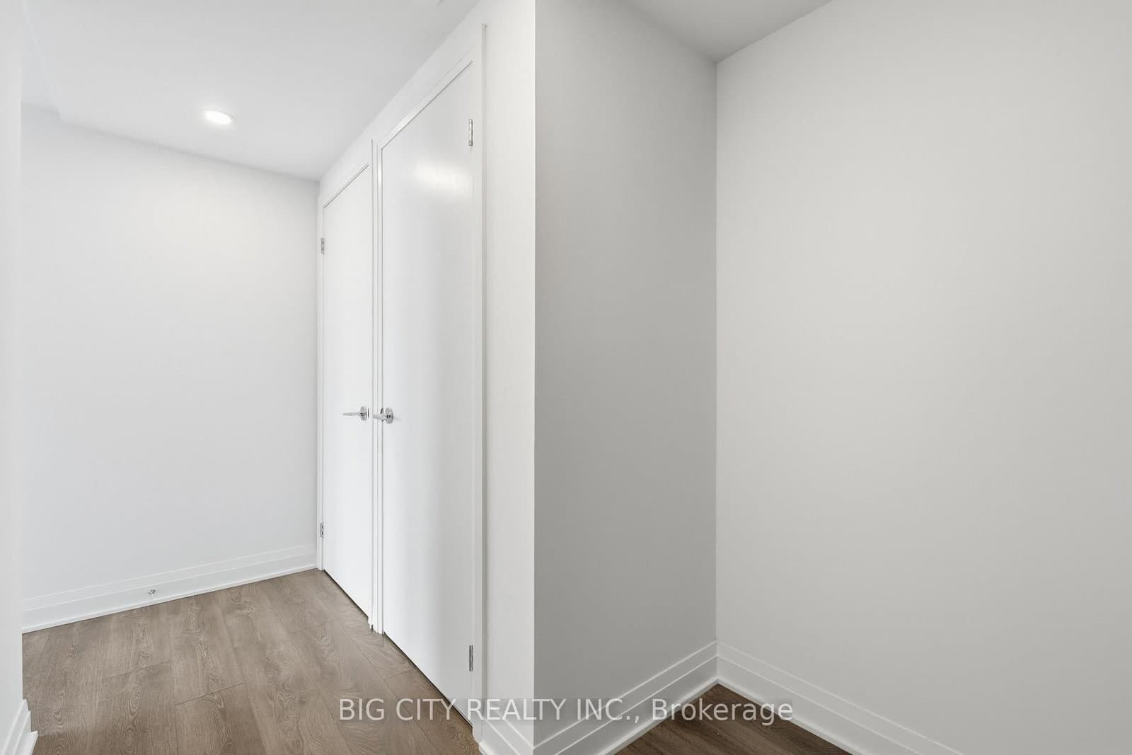 25 Frederick Todd Way, Unit 1407 thumbnail 6