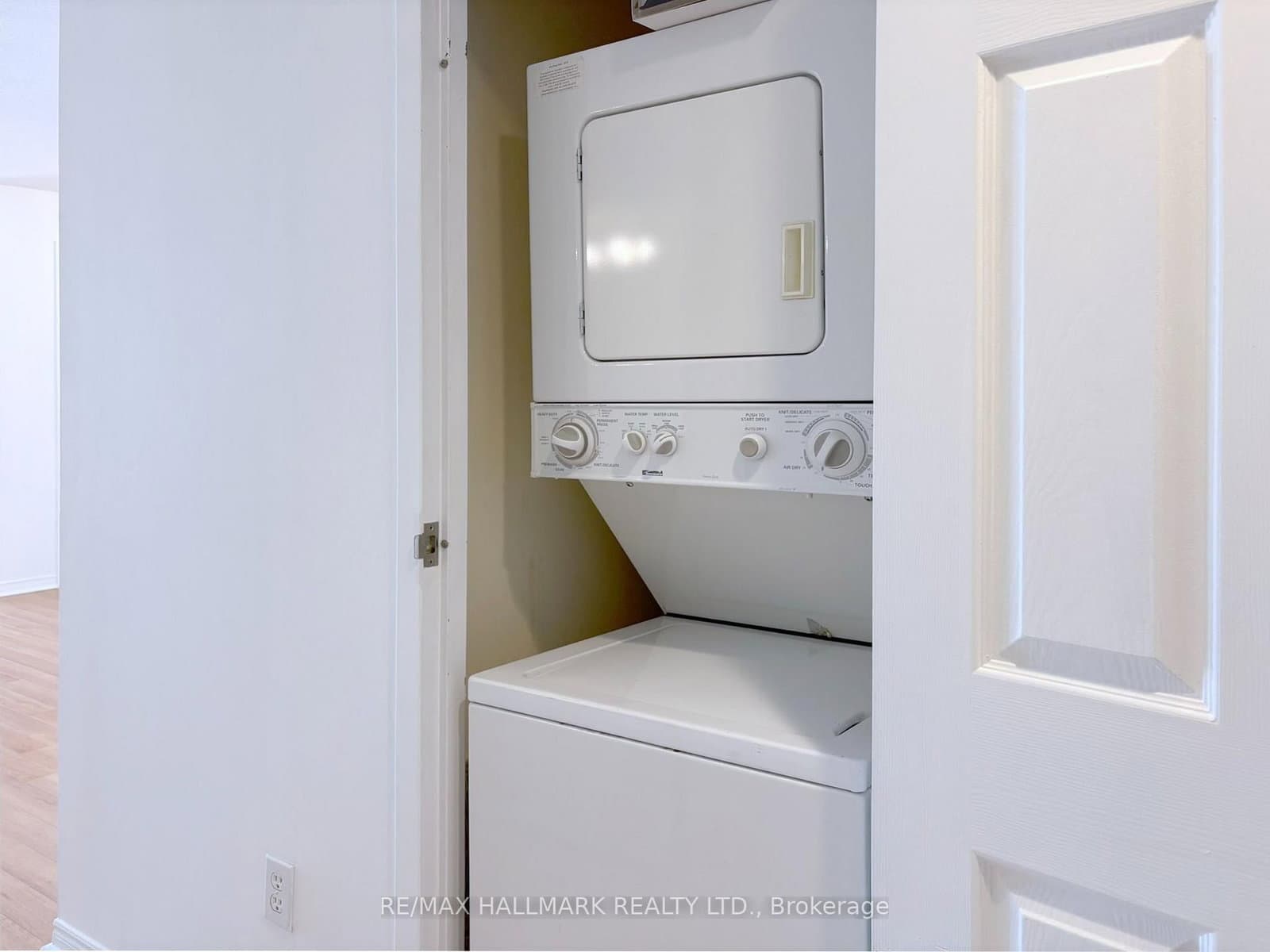 25 The Esplanade, Unit 3206 thumbnail 17