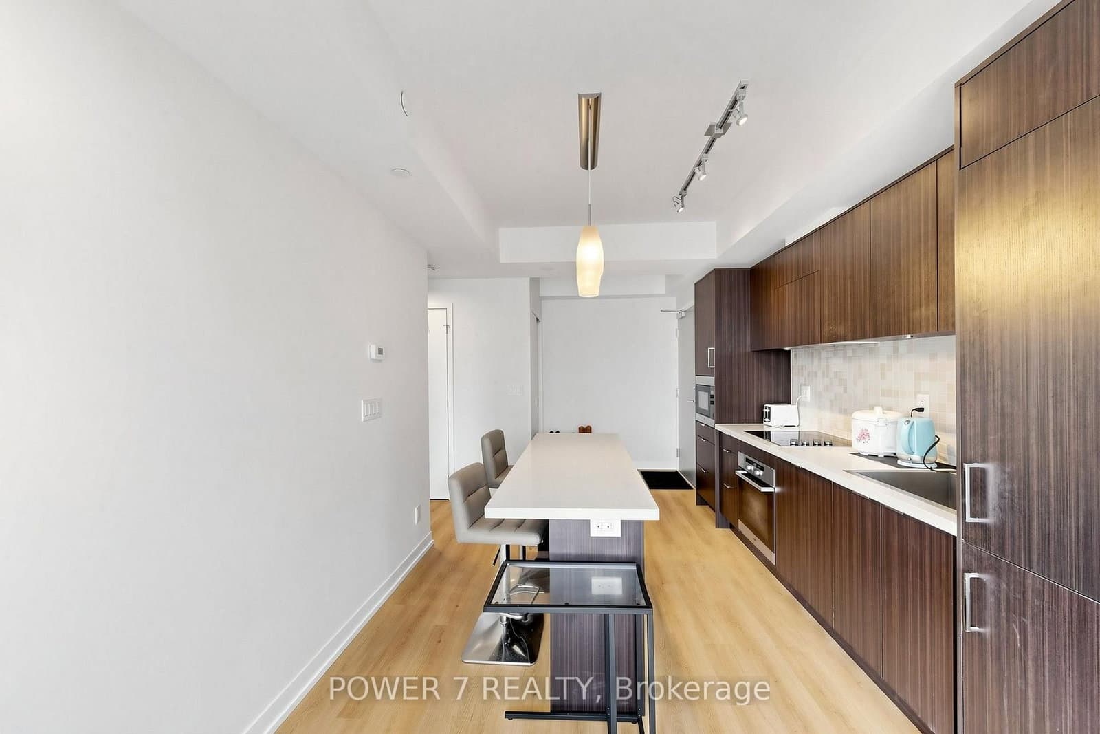 21 Widmer Street, Unit 4207 thumbnail 19