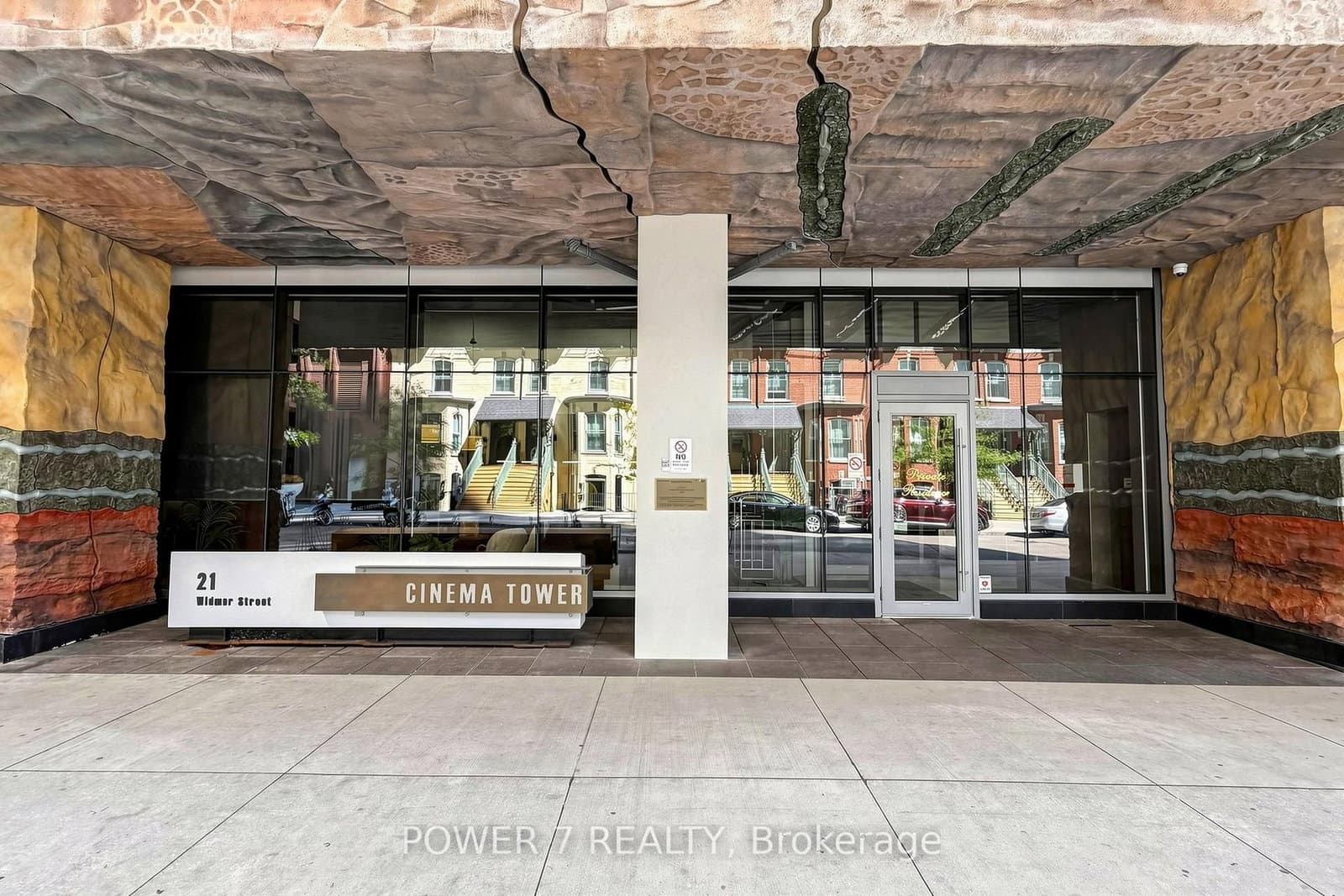 21 Widmer Street, Unit 4207 thumbnail 3