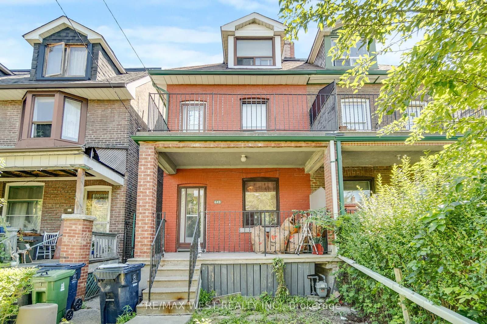 649 Crawford Street N - Image 1
