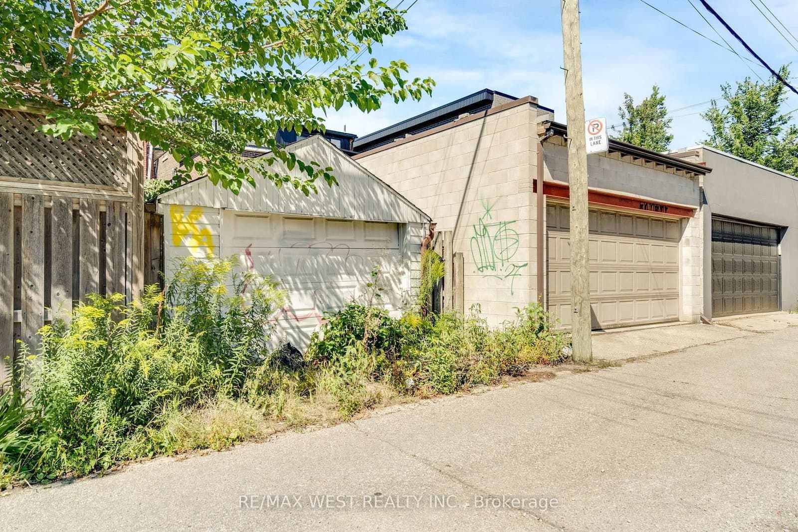 649 Crawford Street N thumbnail 4