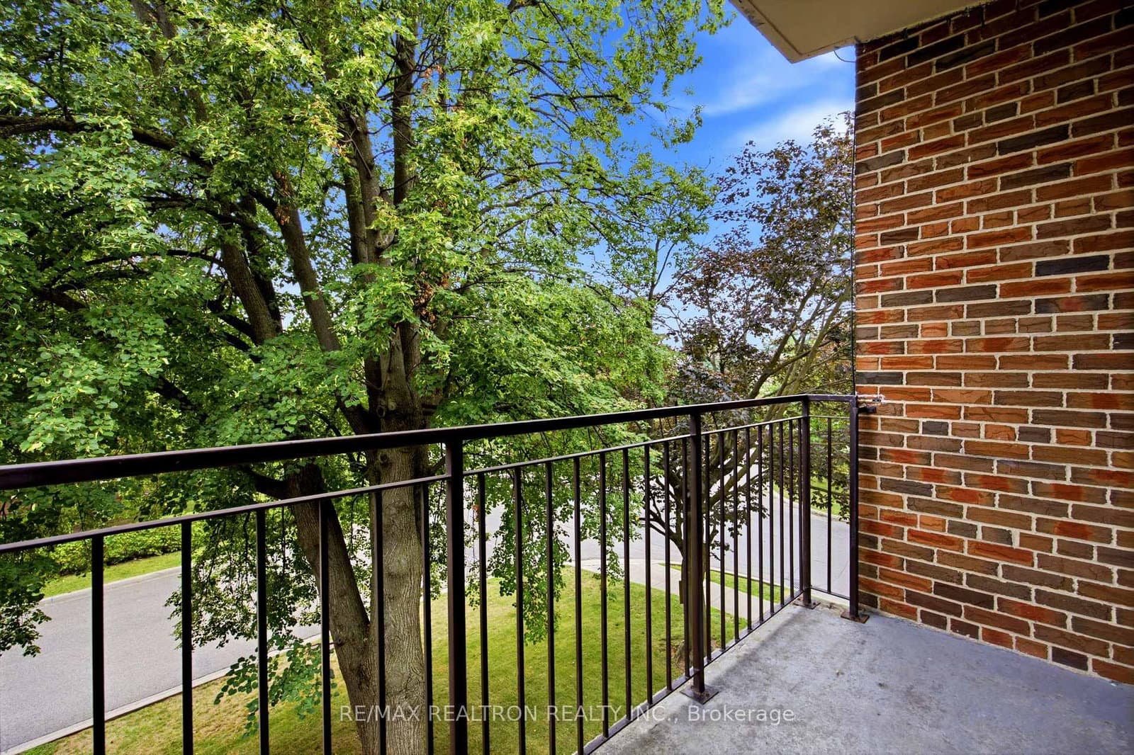 26 Meadowbrook Road, Unit 7 thumbnail 11