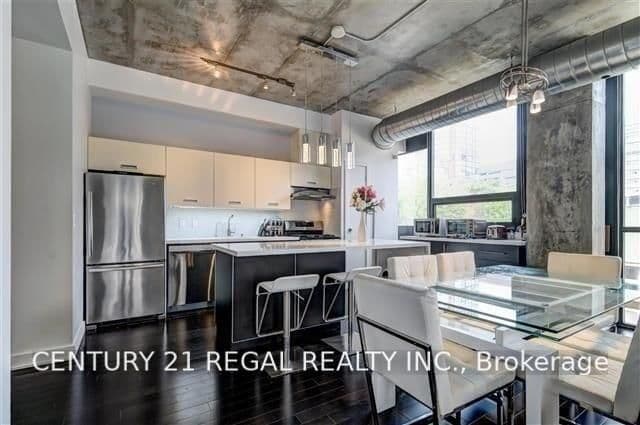 60 Bathurst Street, Unit 305 thumbnail 11