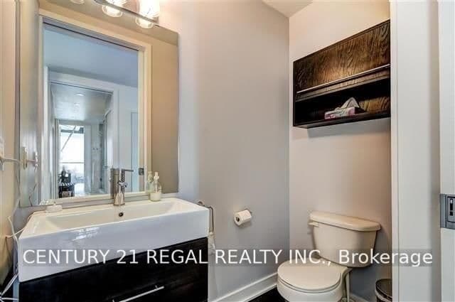 60 Bathurst Street, Unit 305 thumbnail 19