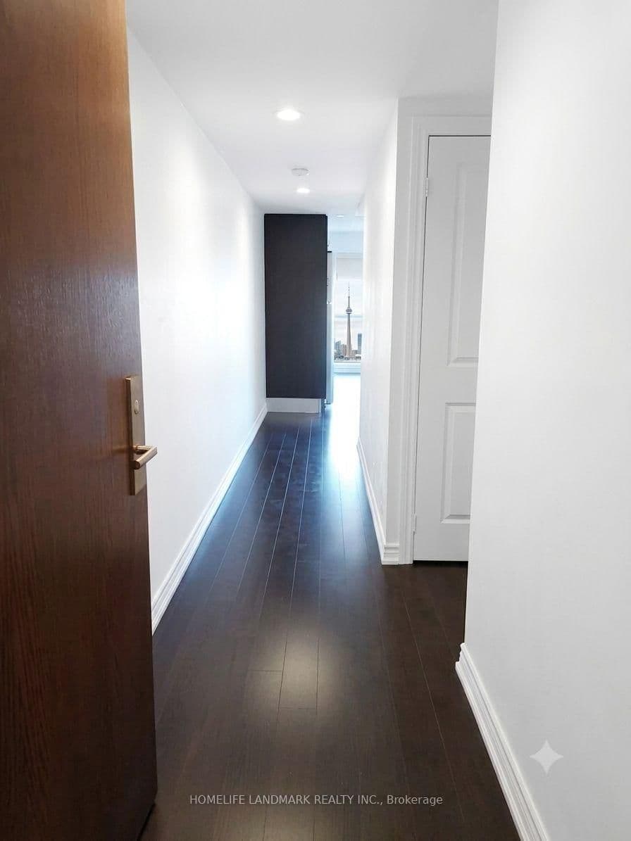 386 Yonge Street, Unit 4206 thumbnail 4