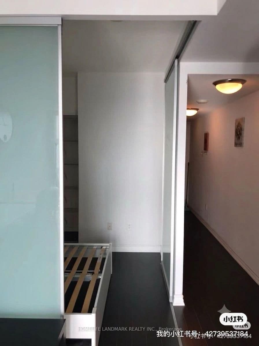 386 Yonge Street, Unit 4206 thumbnail 6