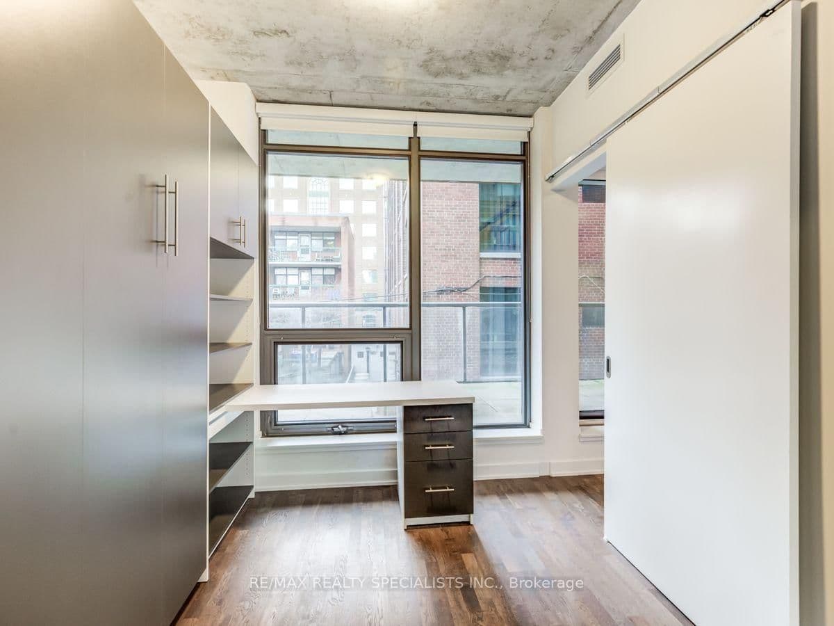 15 Beverley Street, Unit 304 thumbnail 14