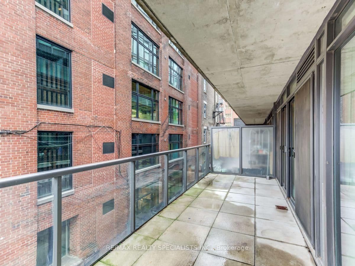 15 Beverley Street, Unit 304 thumbnail 18