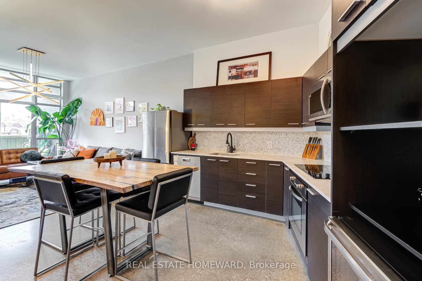 549 King Street E, Unit 310 thumbnail 8