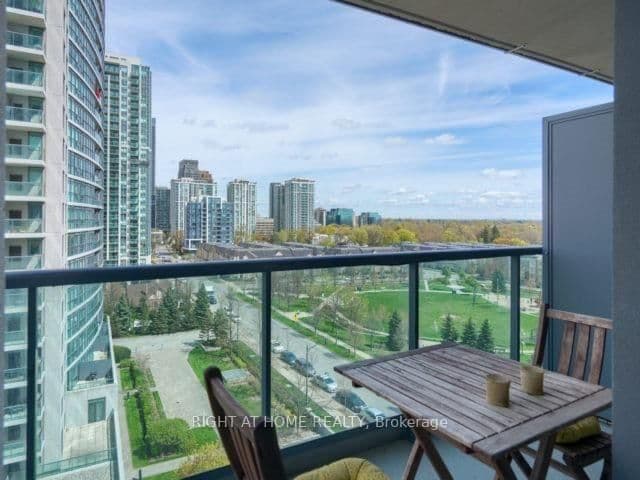 30 Harrison Garden Boulevard, Unit 1008 thumbnail 6