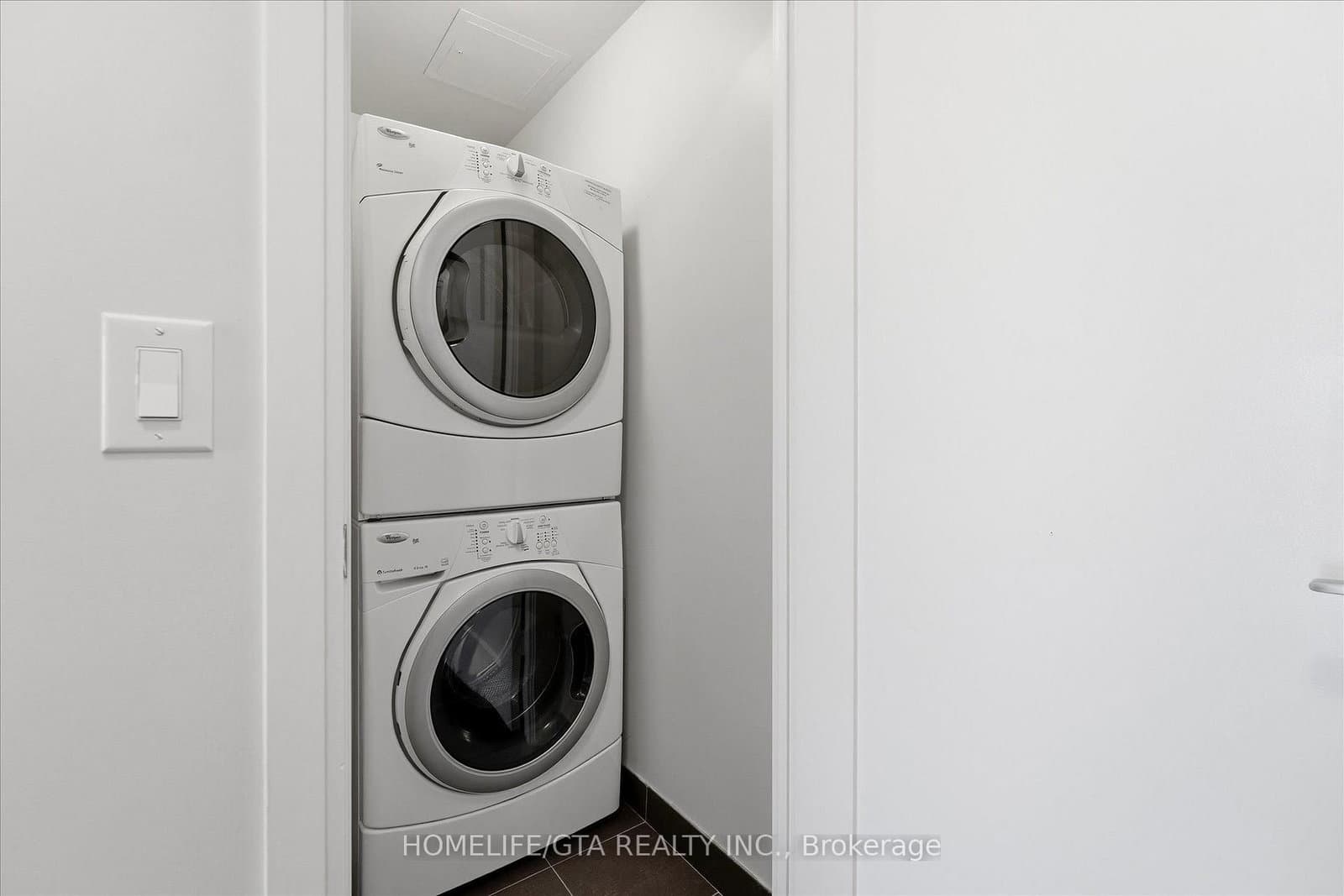 25 Broadway Avenue, Unit 1102 thumbnail 46