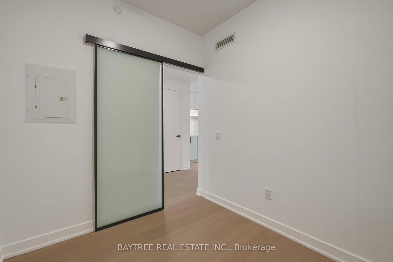 89 Montclair Avenue, Unit 1726 thumbnail 12