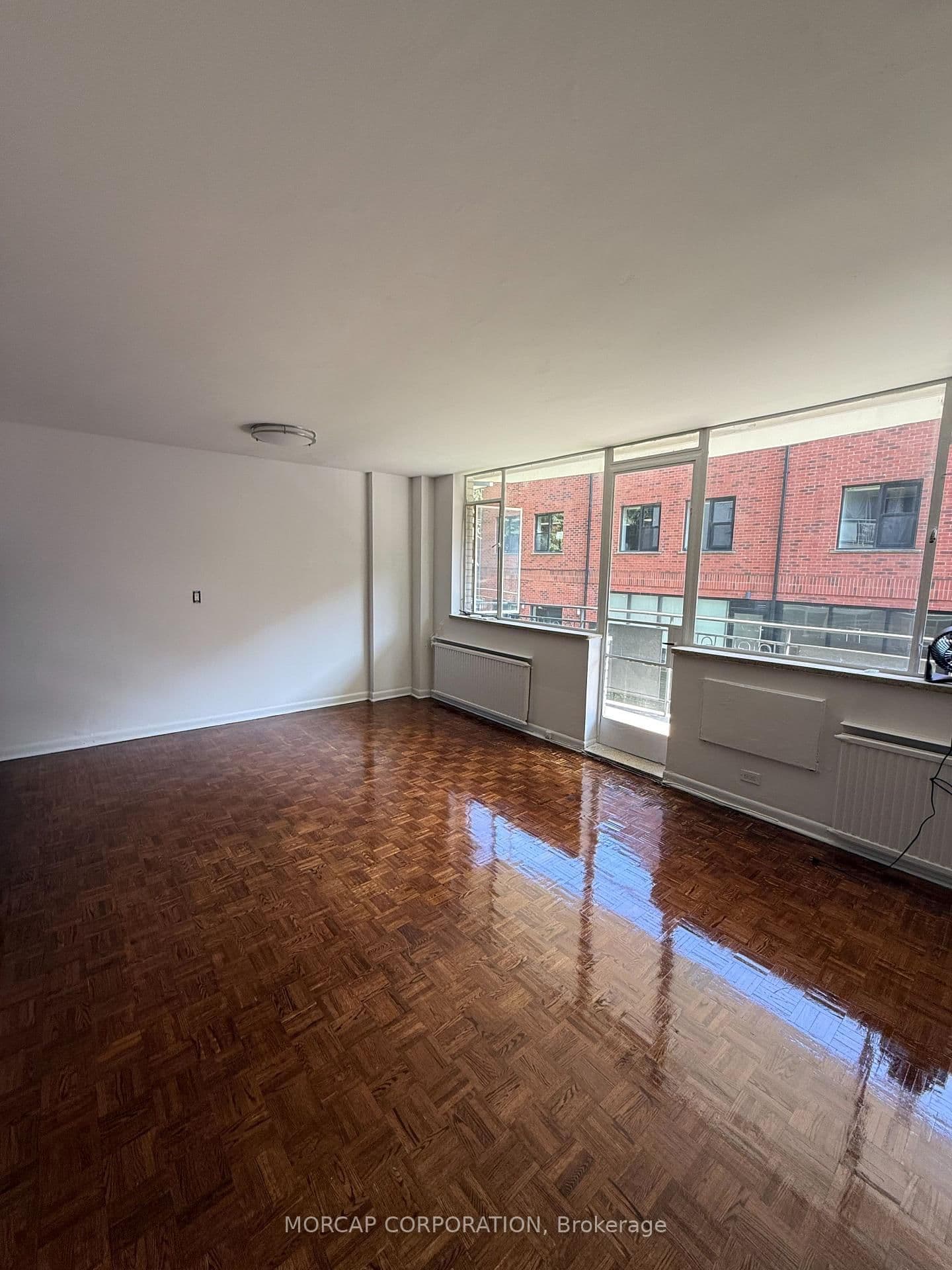 25 Bedford Road, Unit 205 thumbnail 4