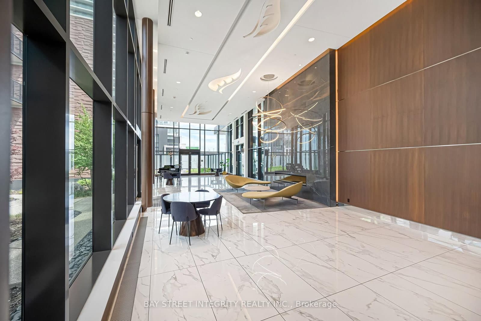 85 McMahon Drive, Unit 1206 thumbnail 2