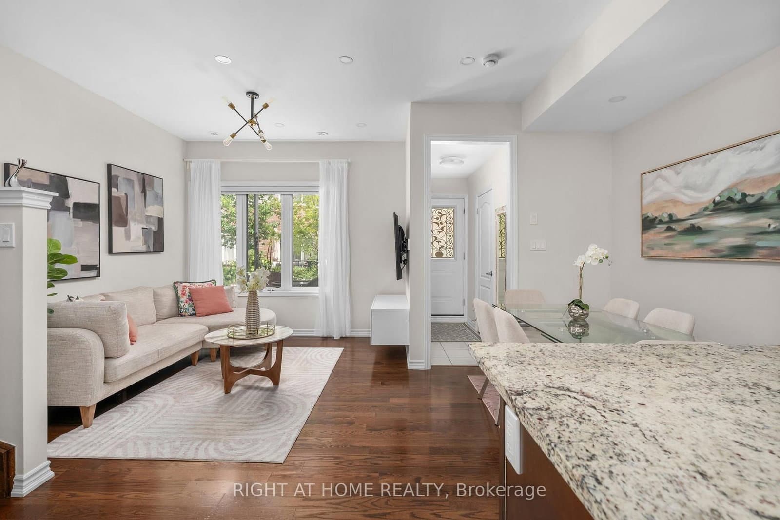 27 Coneflower Crescent, Unit 31 thumbnail 16