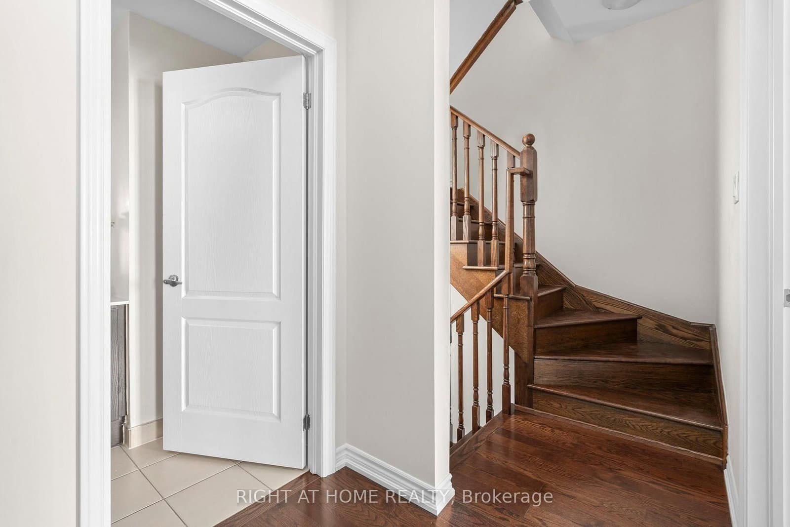 27 Coneflower Crescent, Unit 31 thumbnail 22