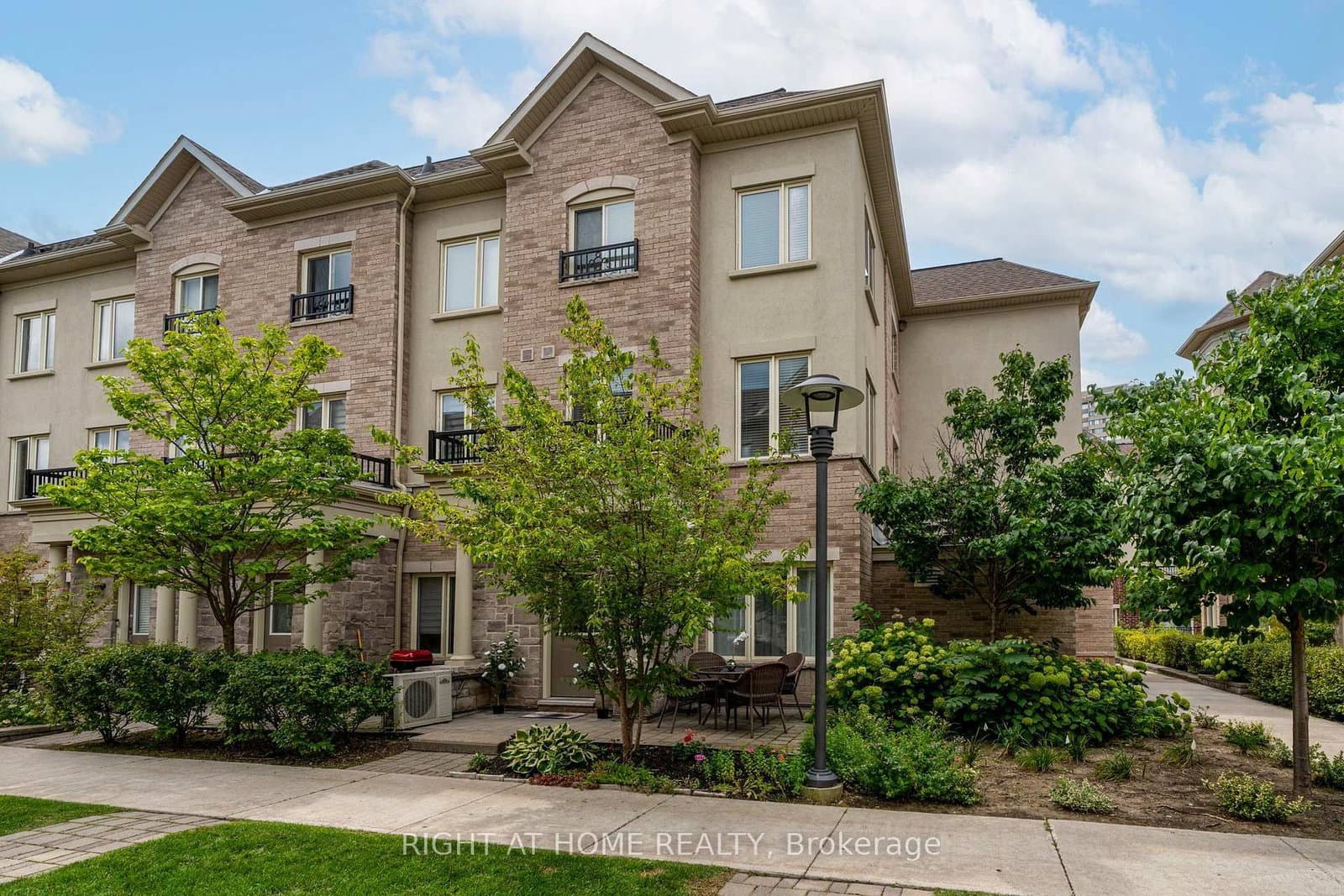 27 Coneflower Crescent, Unit 31 thumbnail 44