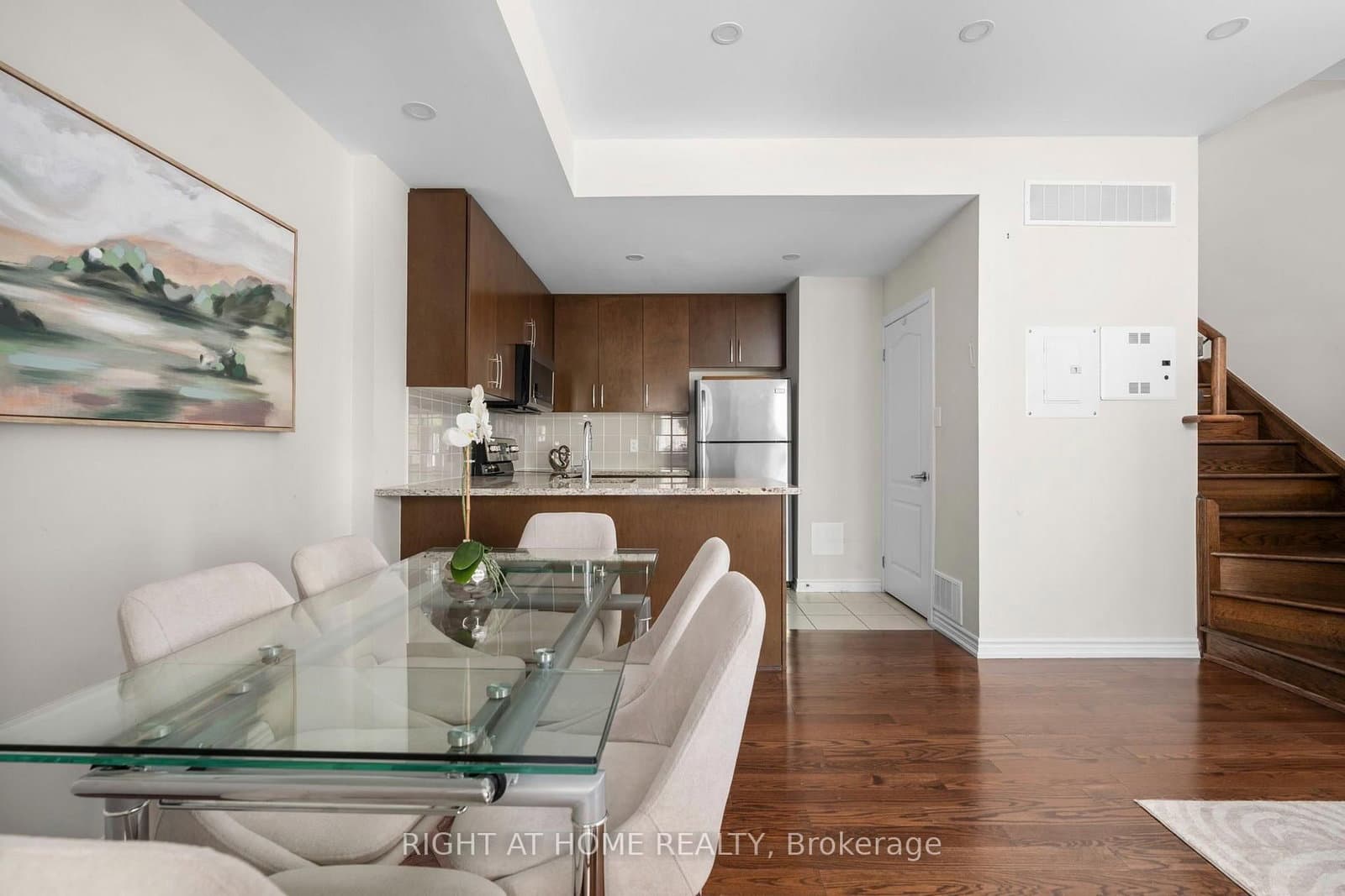27 Coneflower Crescent, Unit 31 thumbnail 7
