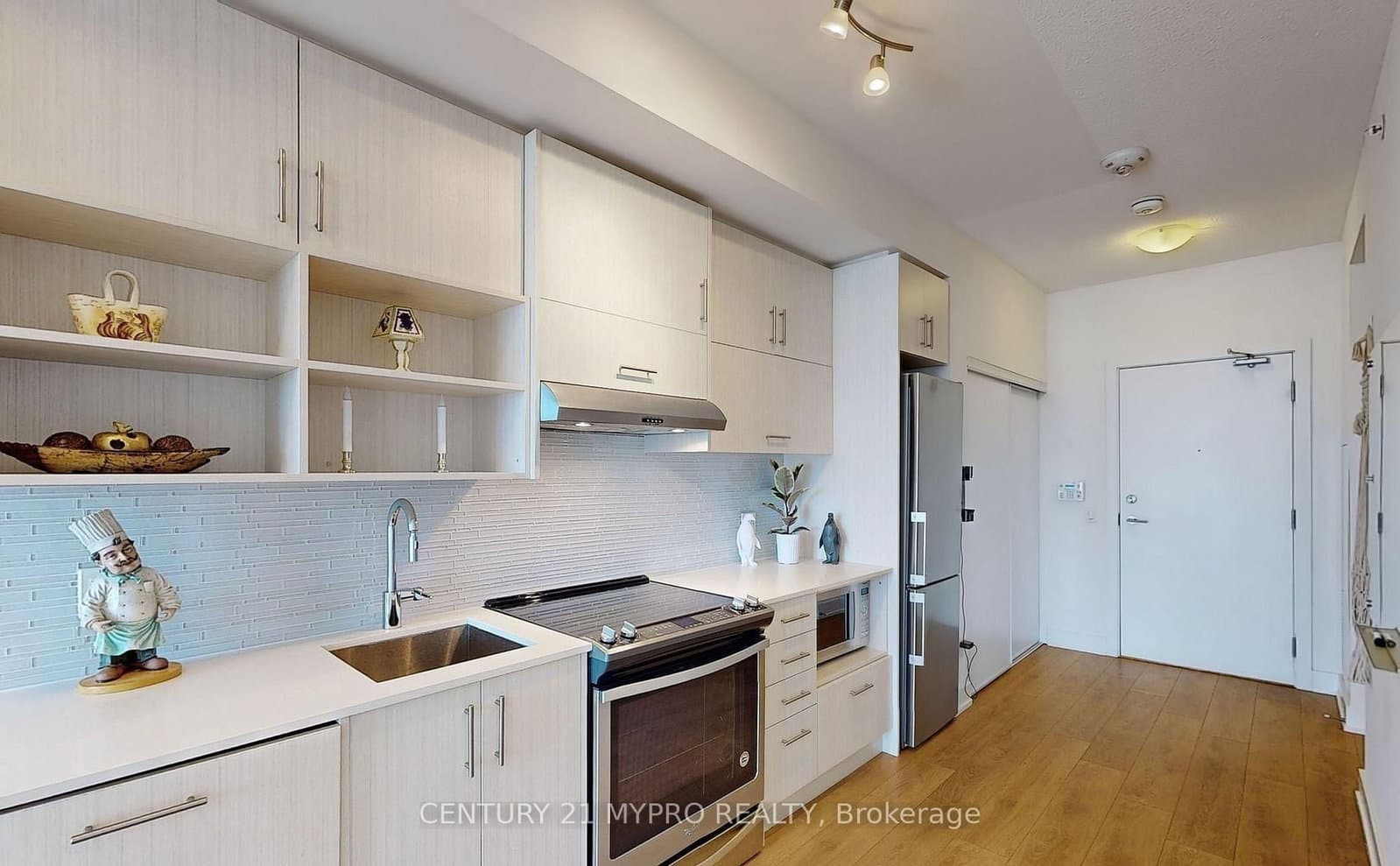 128 Fairview Mall Drive, Unit 904 thumbnail 12