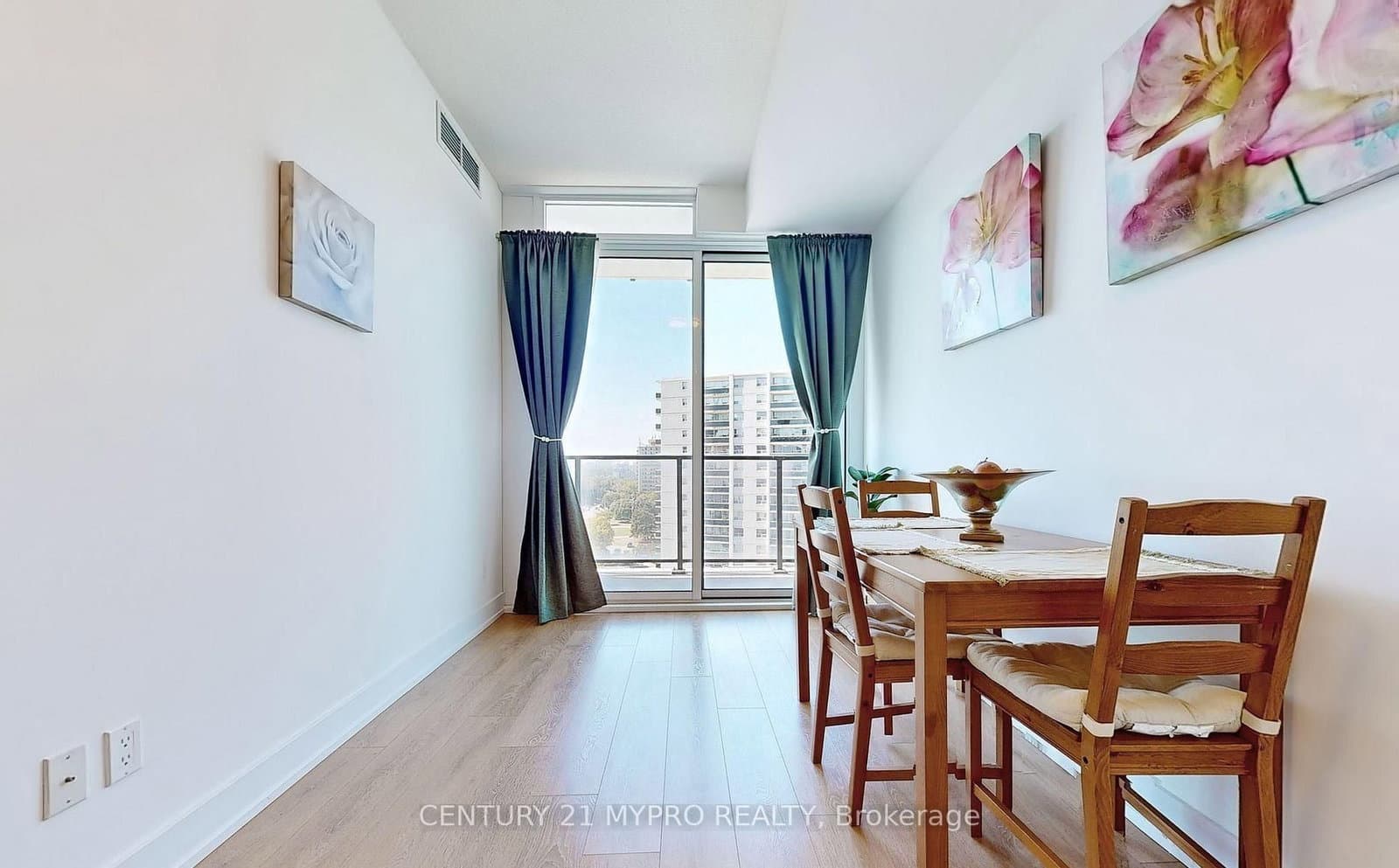 128 Fairview Mall Drive, Unit 904 thumbnail 7
