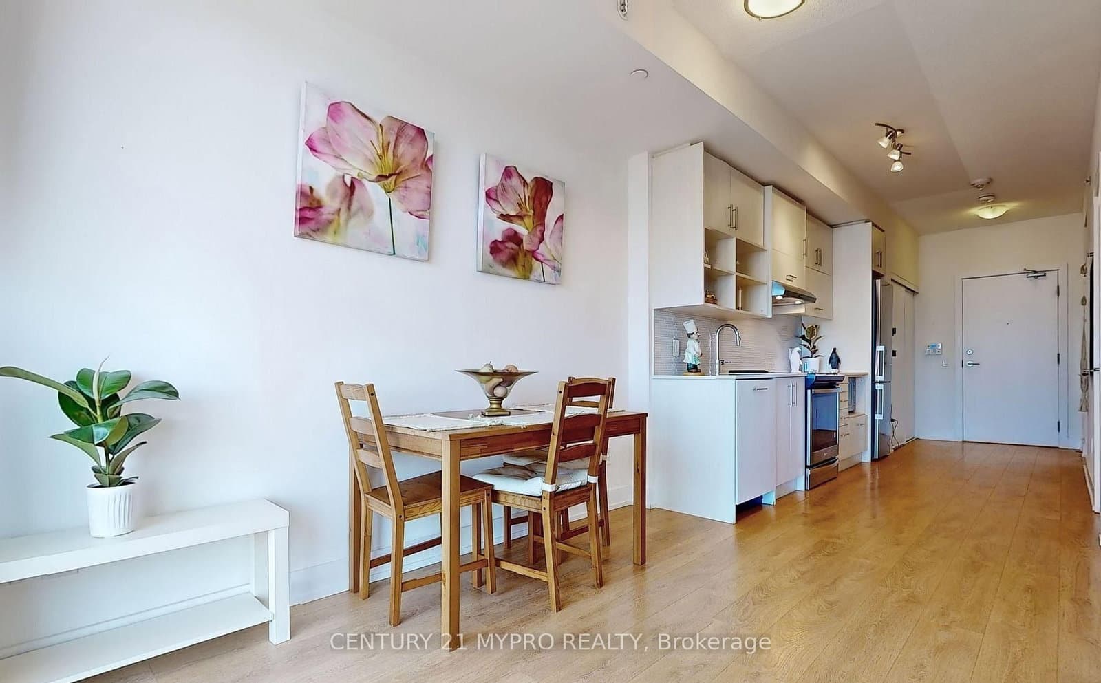 128 Fairview Mall Drive, Unit 904 thumbnail 9