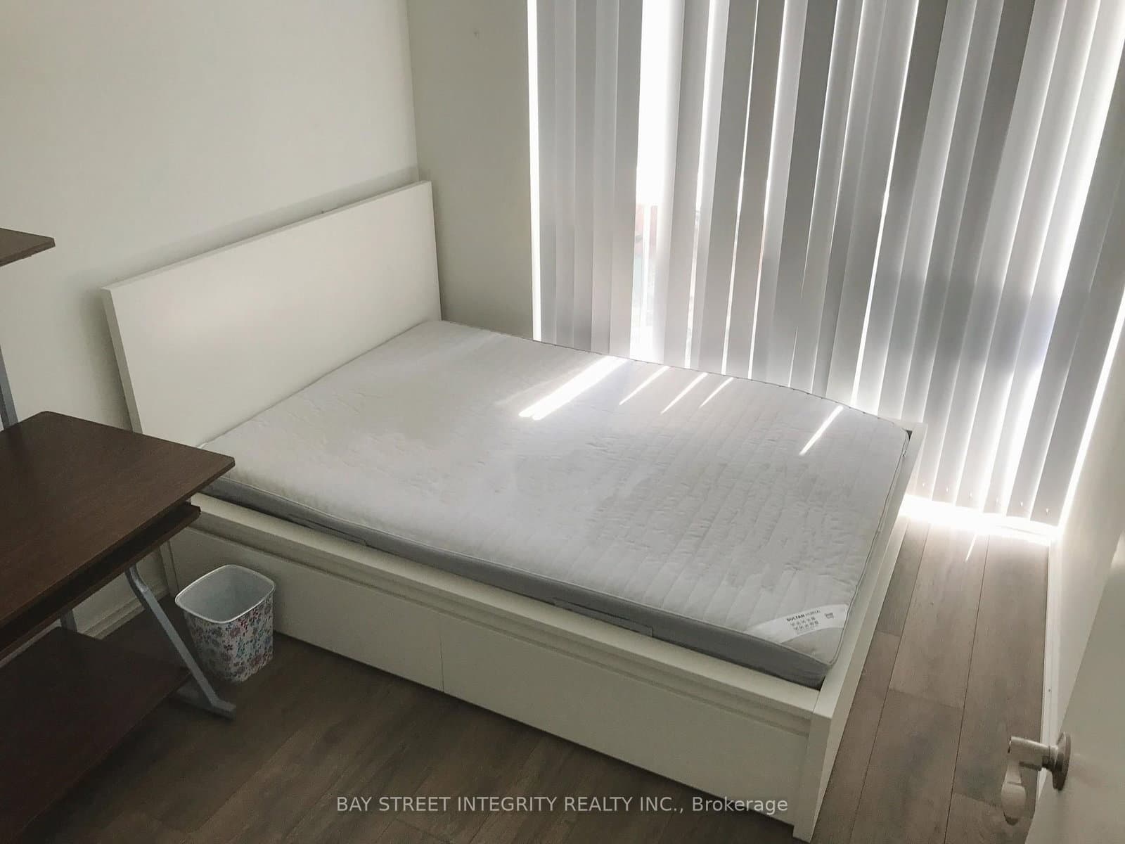 45 Charles Street E, Unit 802 thumbnail 3