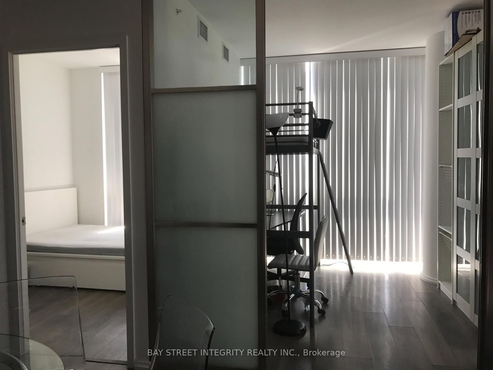 45 Charles Street E, Unit 802 thumbnail 8