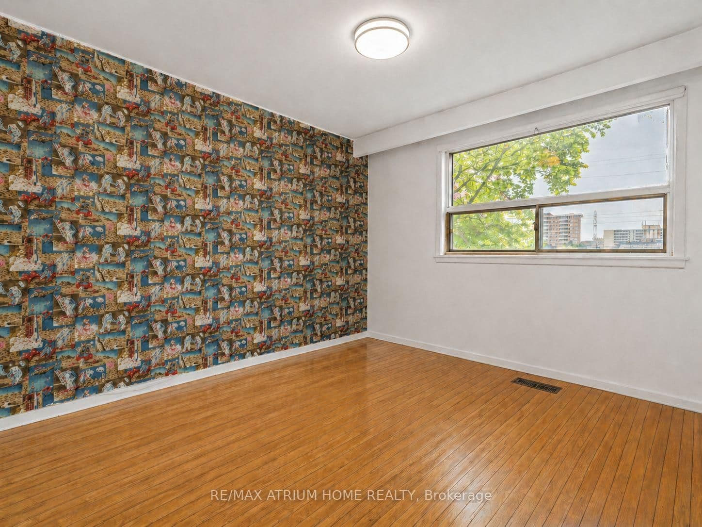 522 Cummer Avenue thumbnail 7