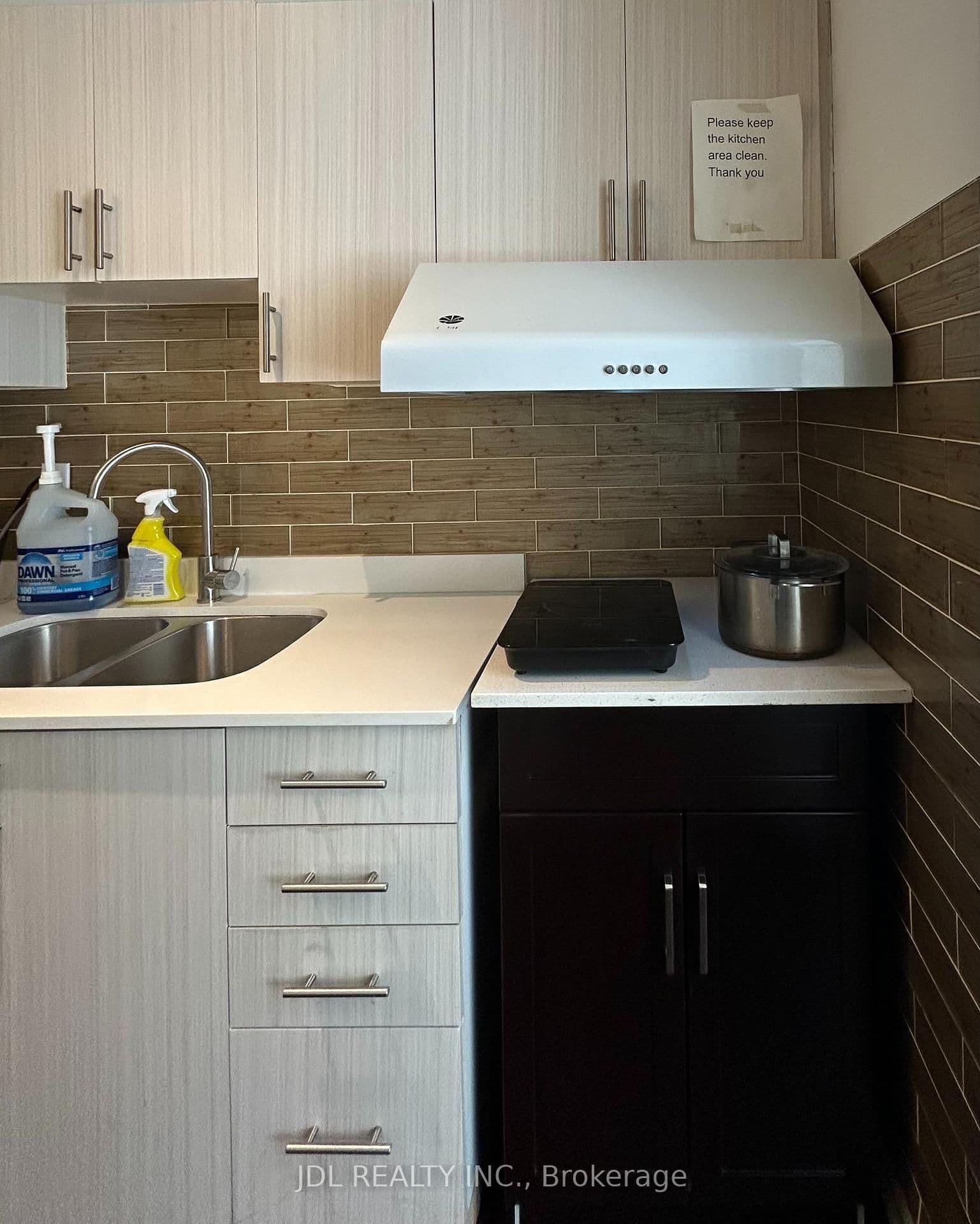 3 Pembroke St Street, Unit Suite A Main Floor thumbnail 10