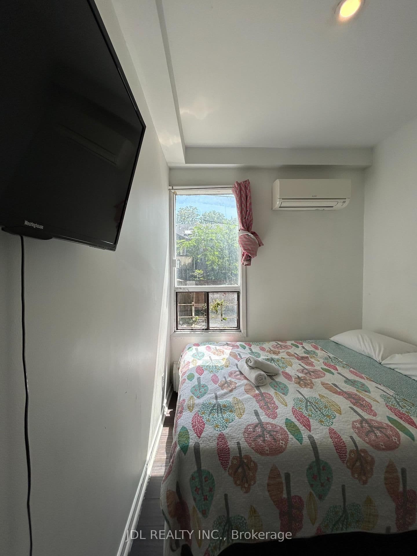 3 Pembroke St Street, Unit Suite A Main Floor thumbnail 4