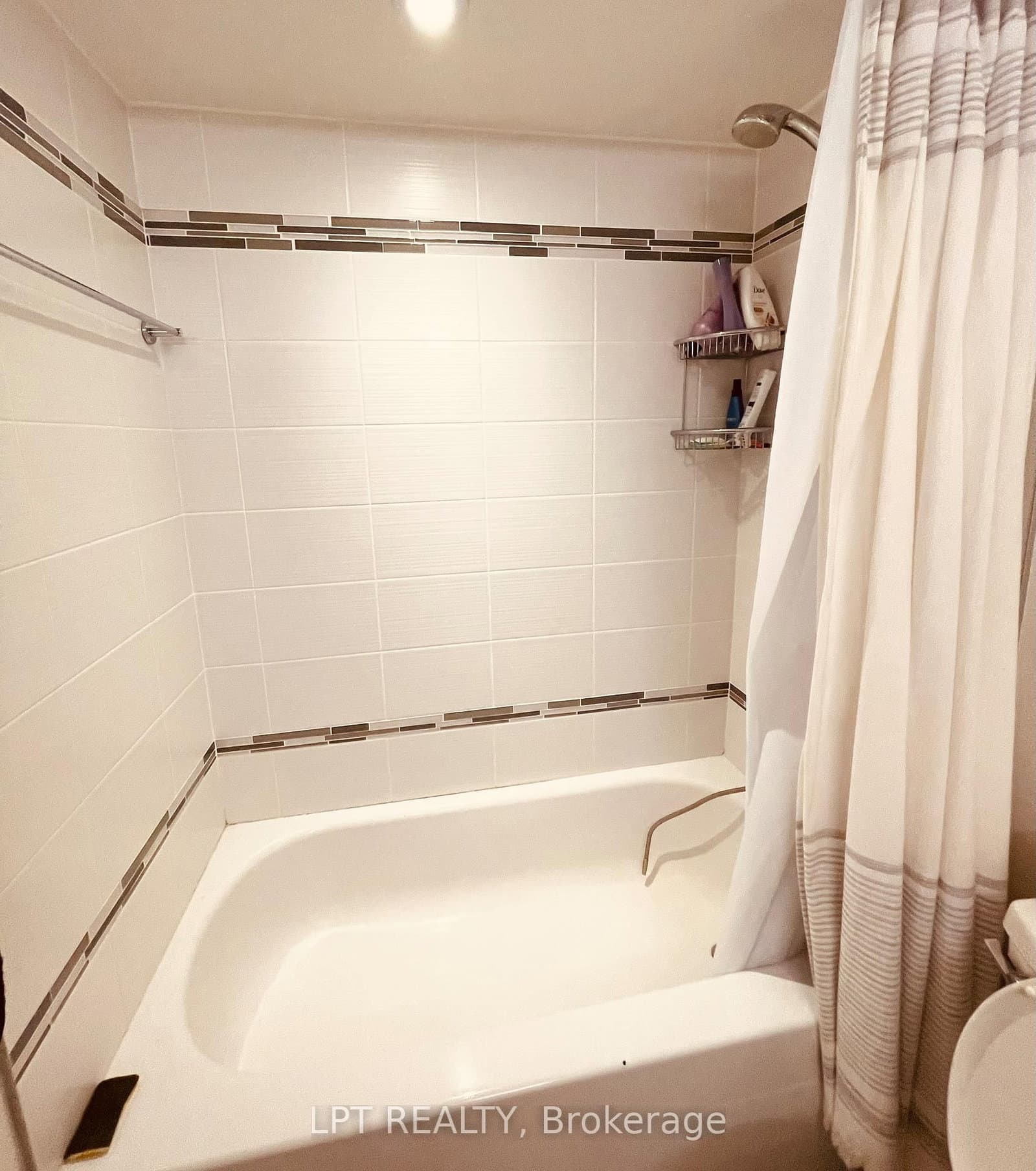 22 Shallmar Boulevard, Unit 402 thumbnail 13
