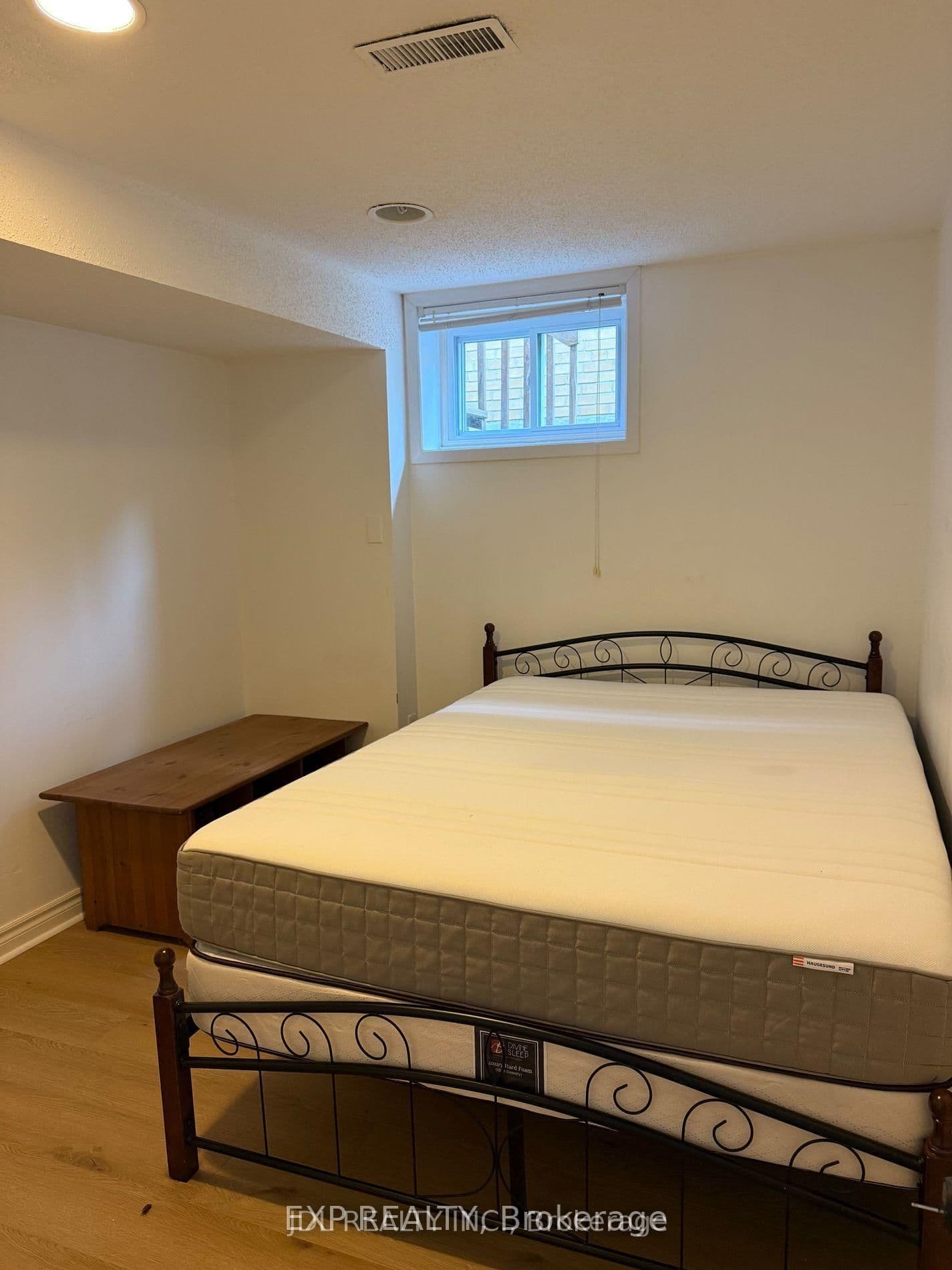 20 maureen Drive N, Unit Lower thumbnail 2