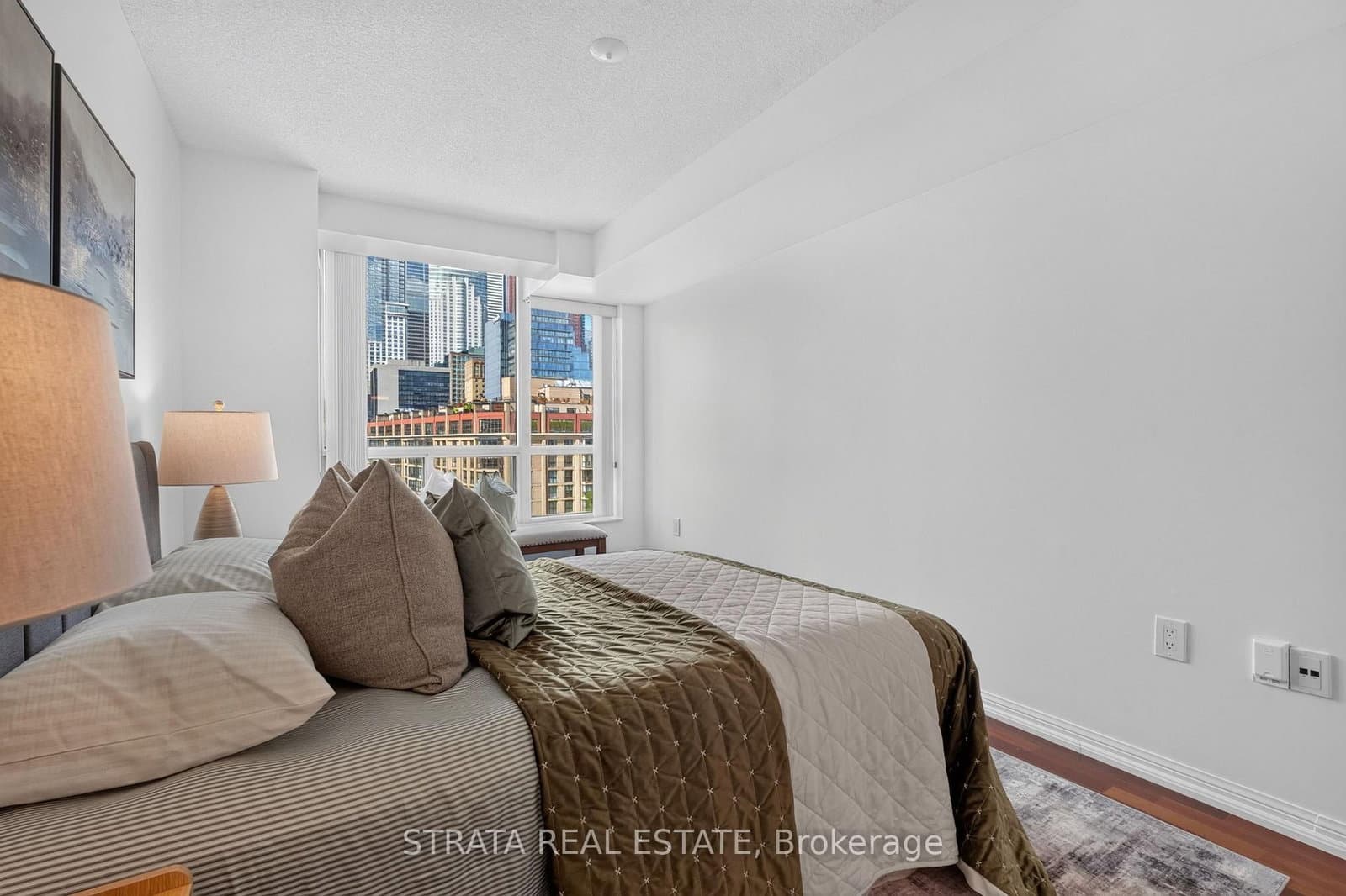 109 Front Street E, Unit 814 thumbnail 24