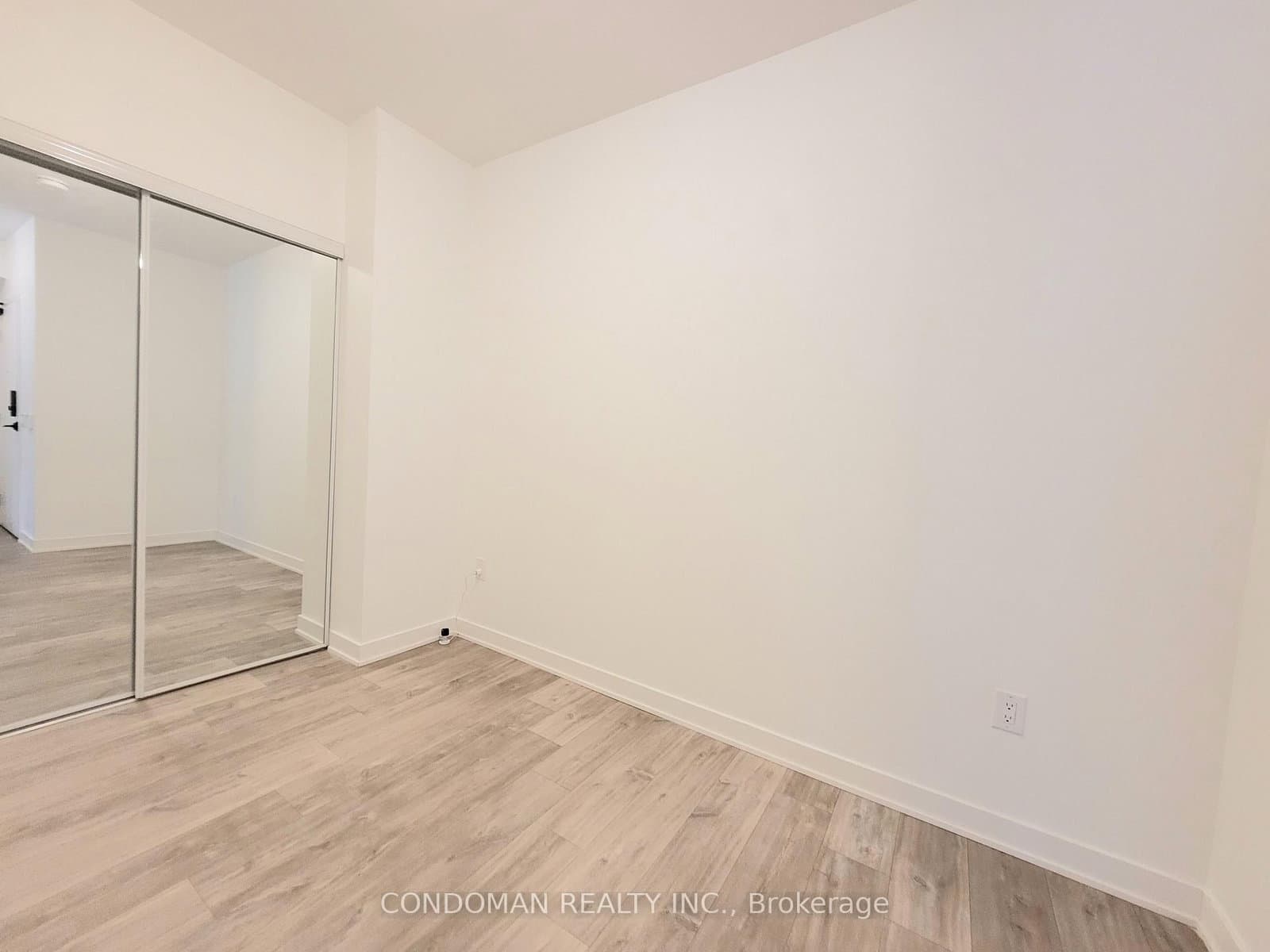 100 Dalhousie Street, Unit 2408 thumbnail 9