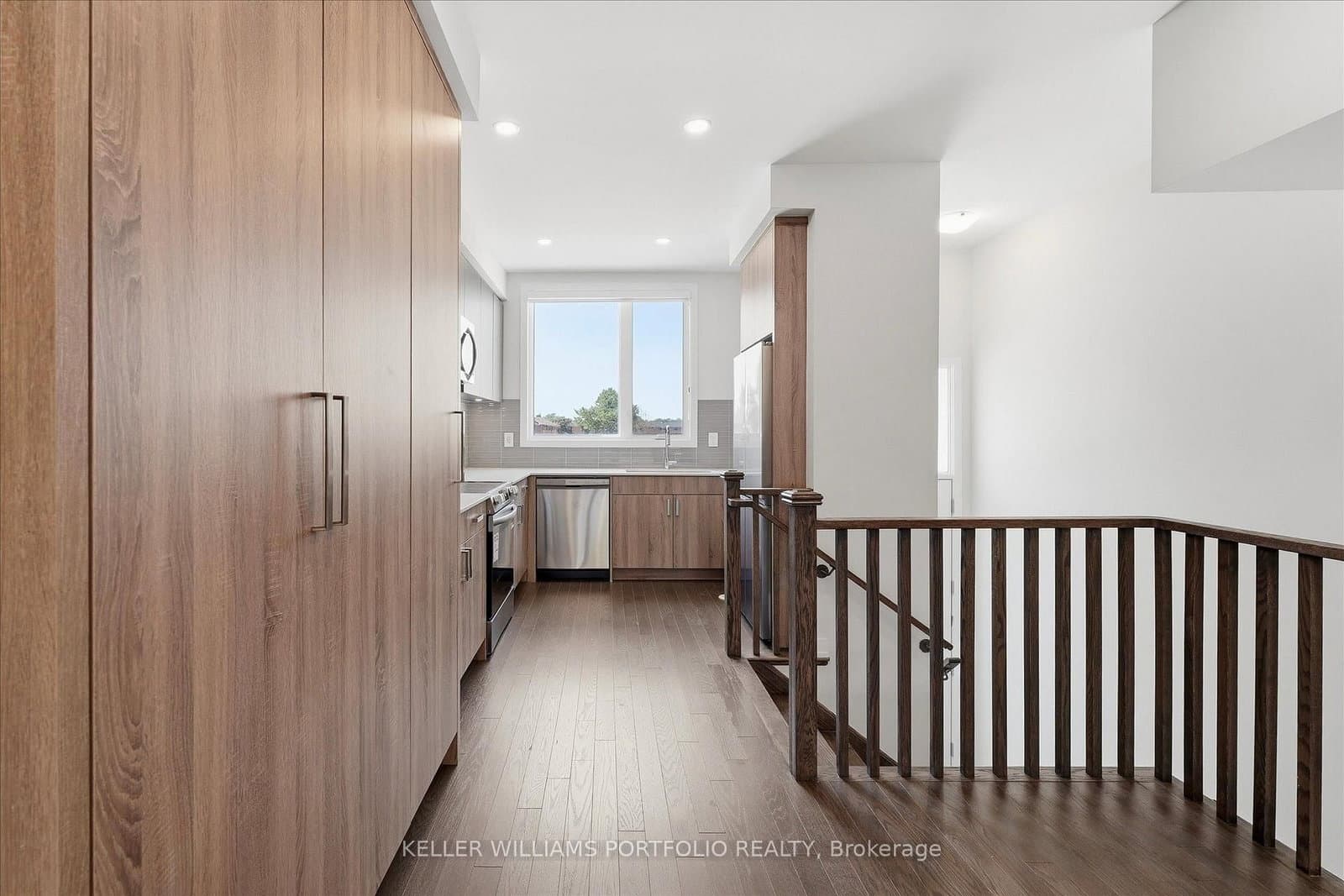 372 Lawrence Heights Way thumbnail 12