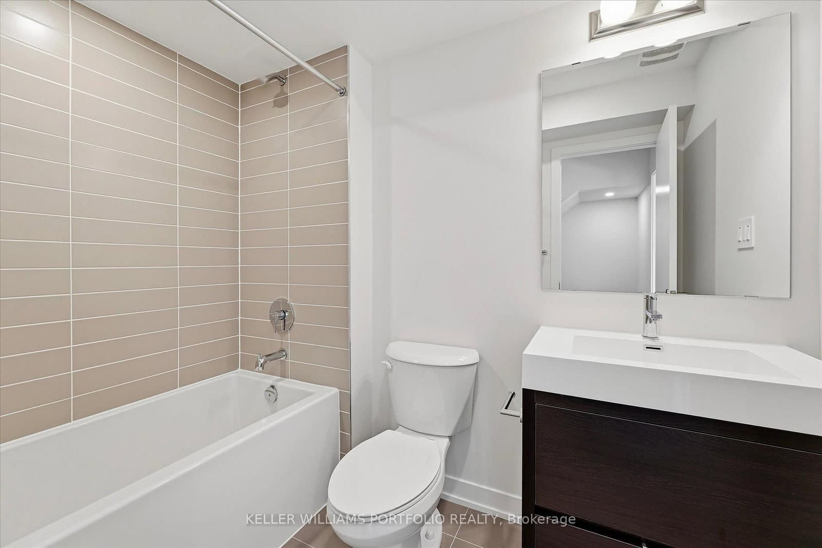 372 Lawrence Heights Way thumbnail 18