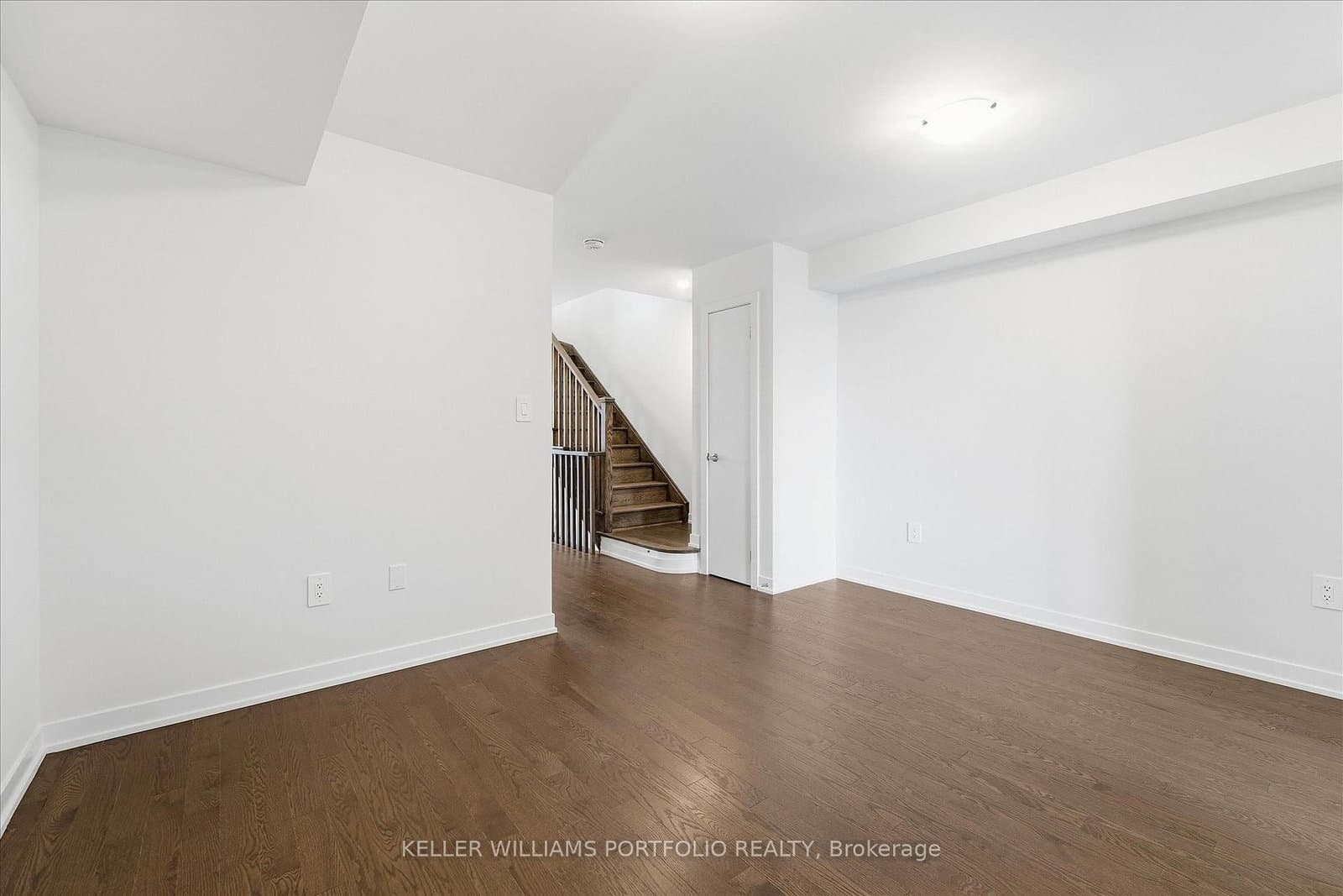 372 Lawrence Heights Way thumbnail 19