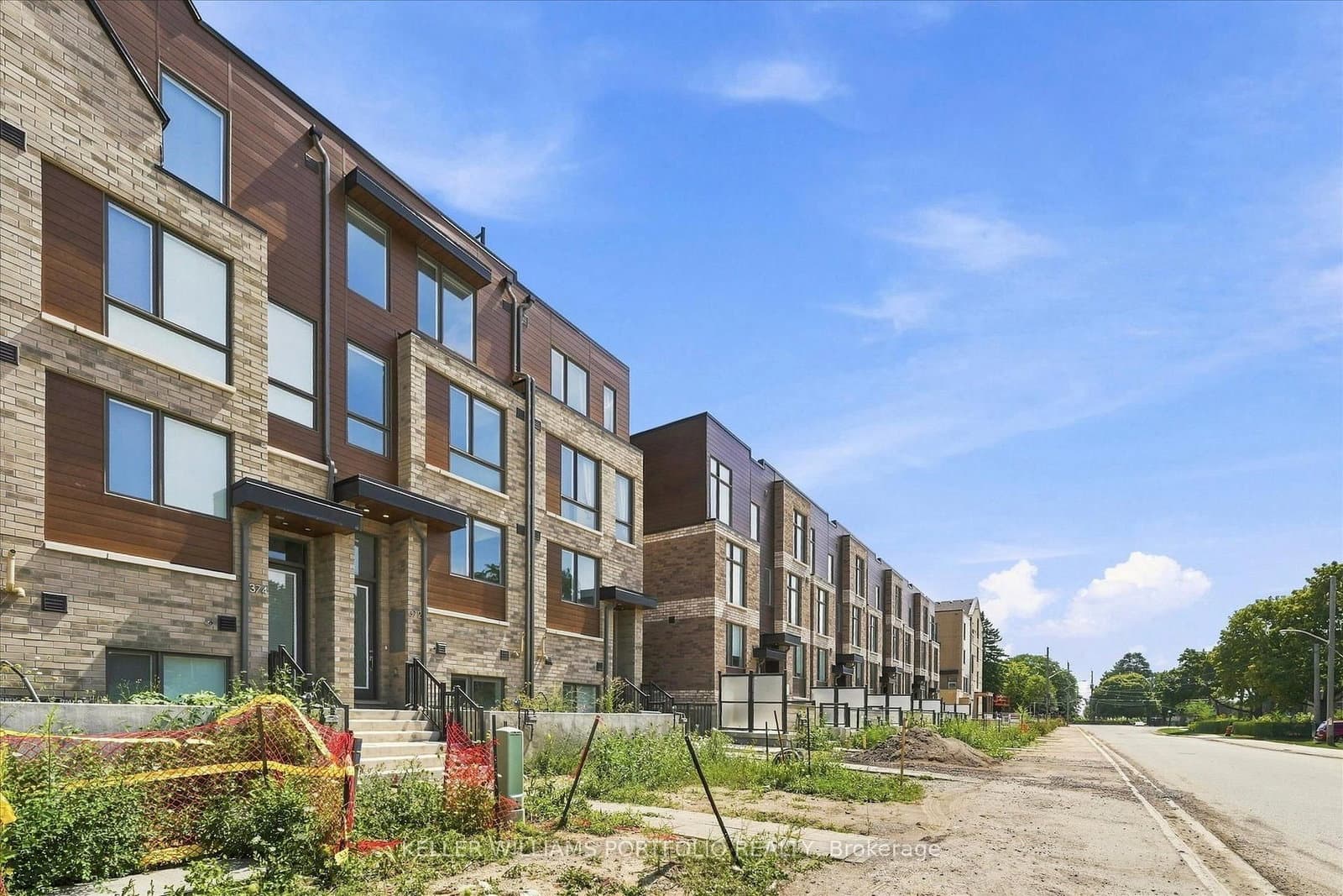 372 Lawrence Heights Way thumbnail 2